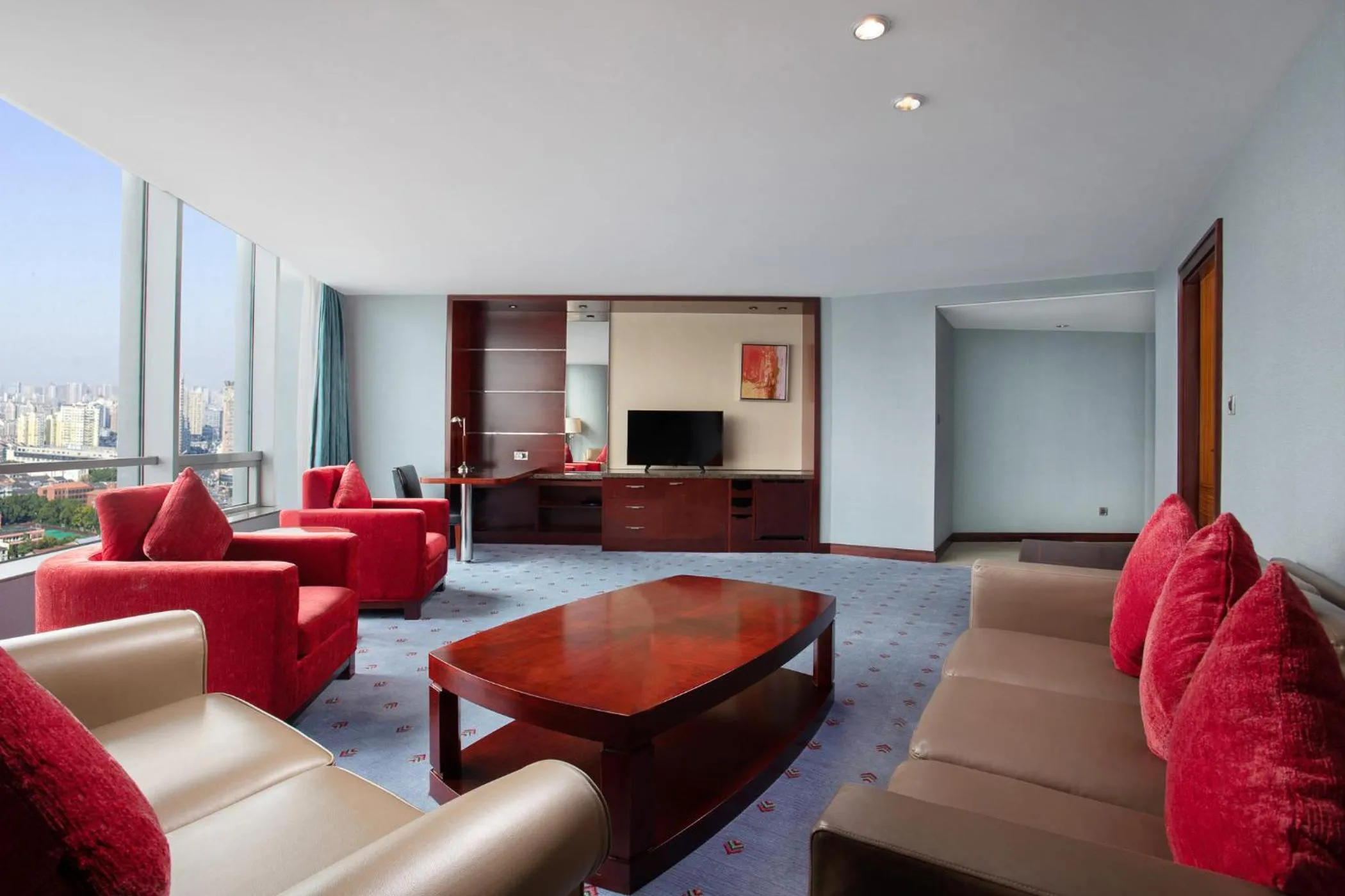 Photo of the whole room in Crowne Plaza Wuxi City Center