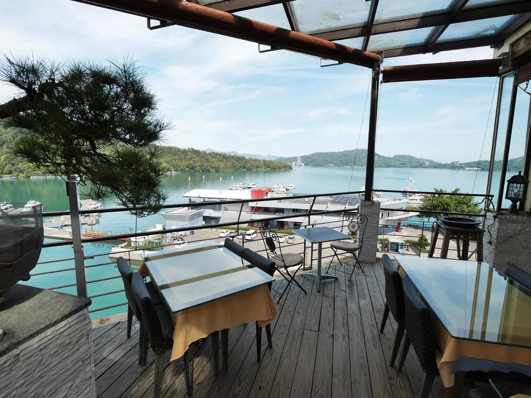 Balcony/Terrace in Cherng Yuan