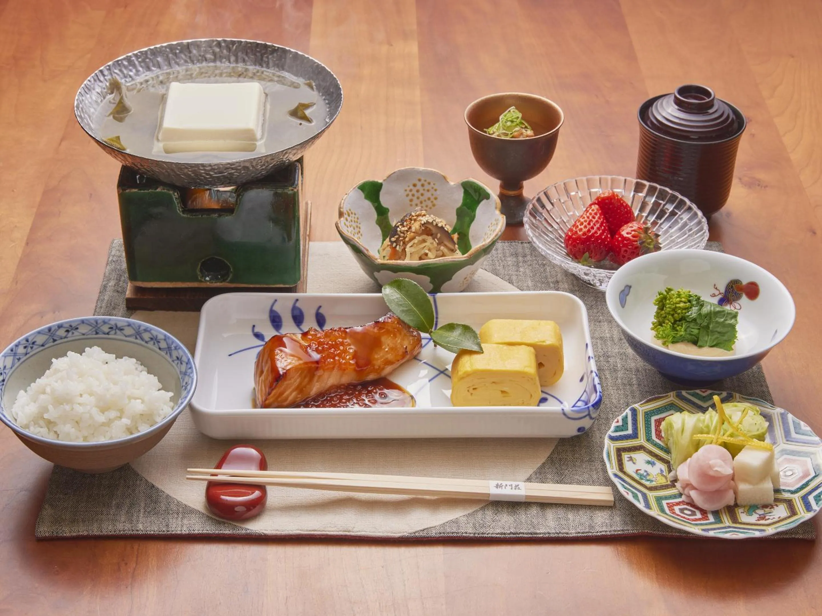 Asian breakfast in Gion Shinmonso