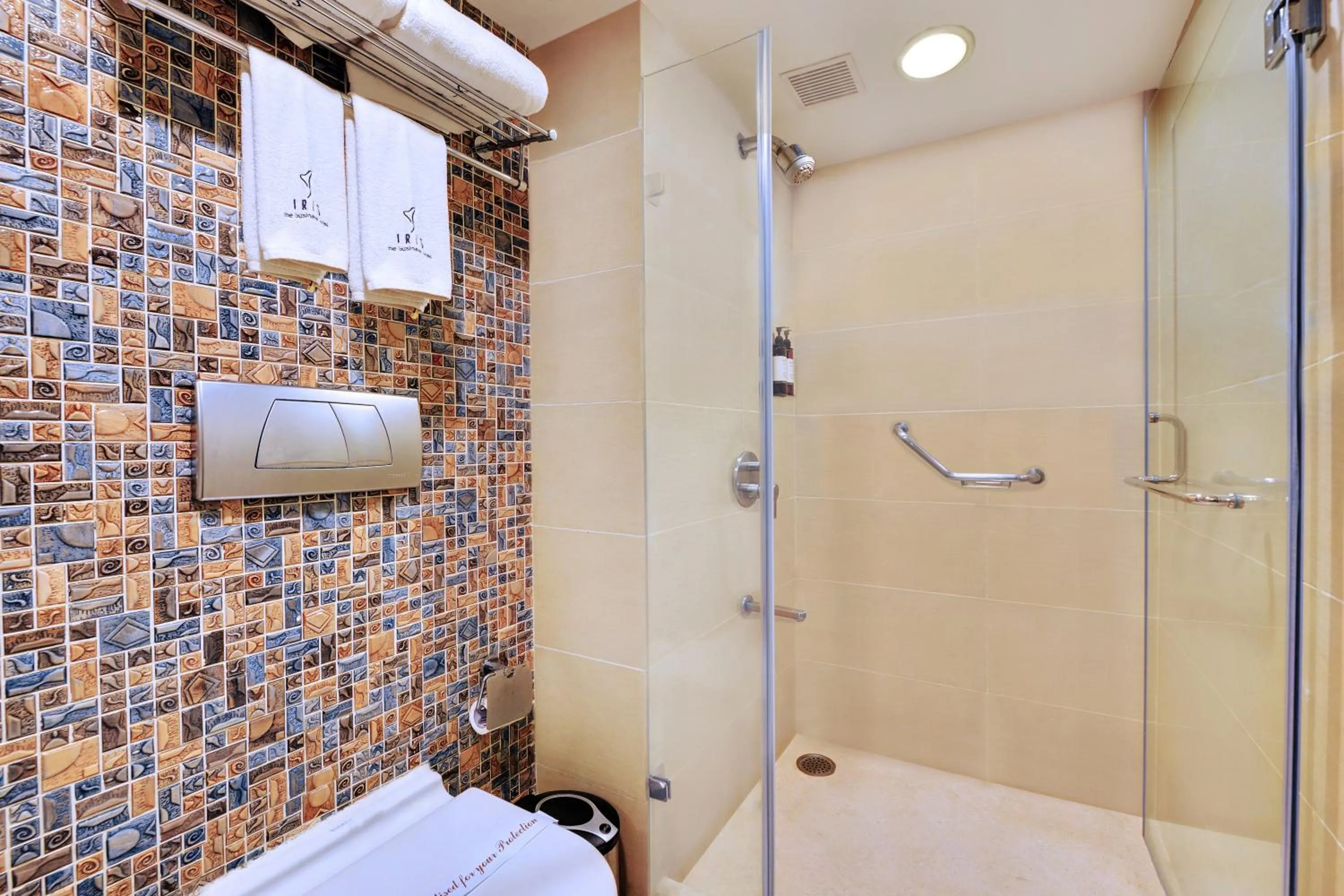 Bathroom in Iris The Business Hotel