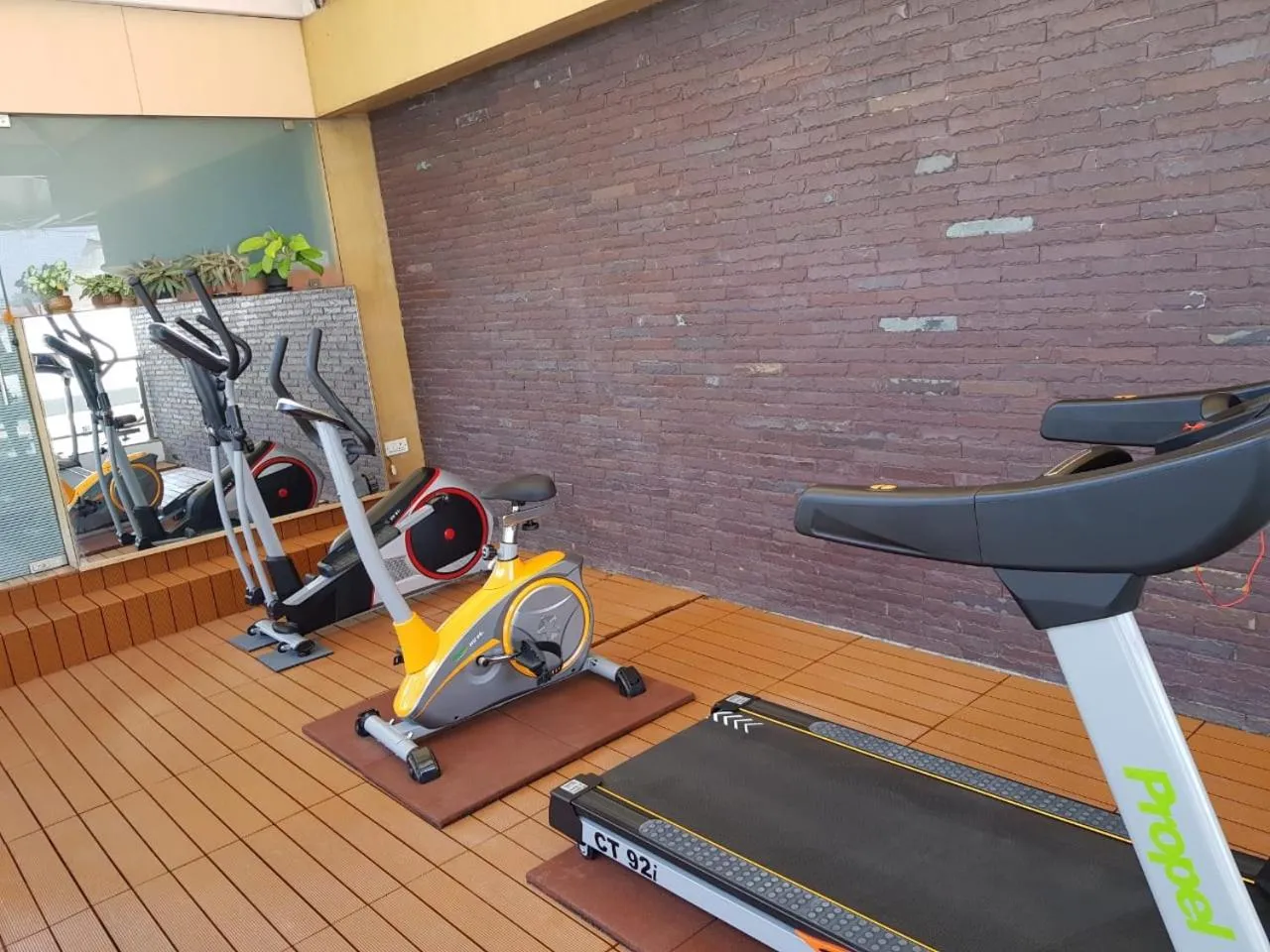 Fitness centre/facilities in Iris The Business Hotel
