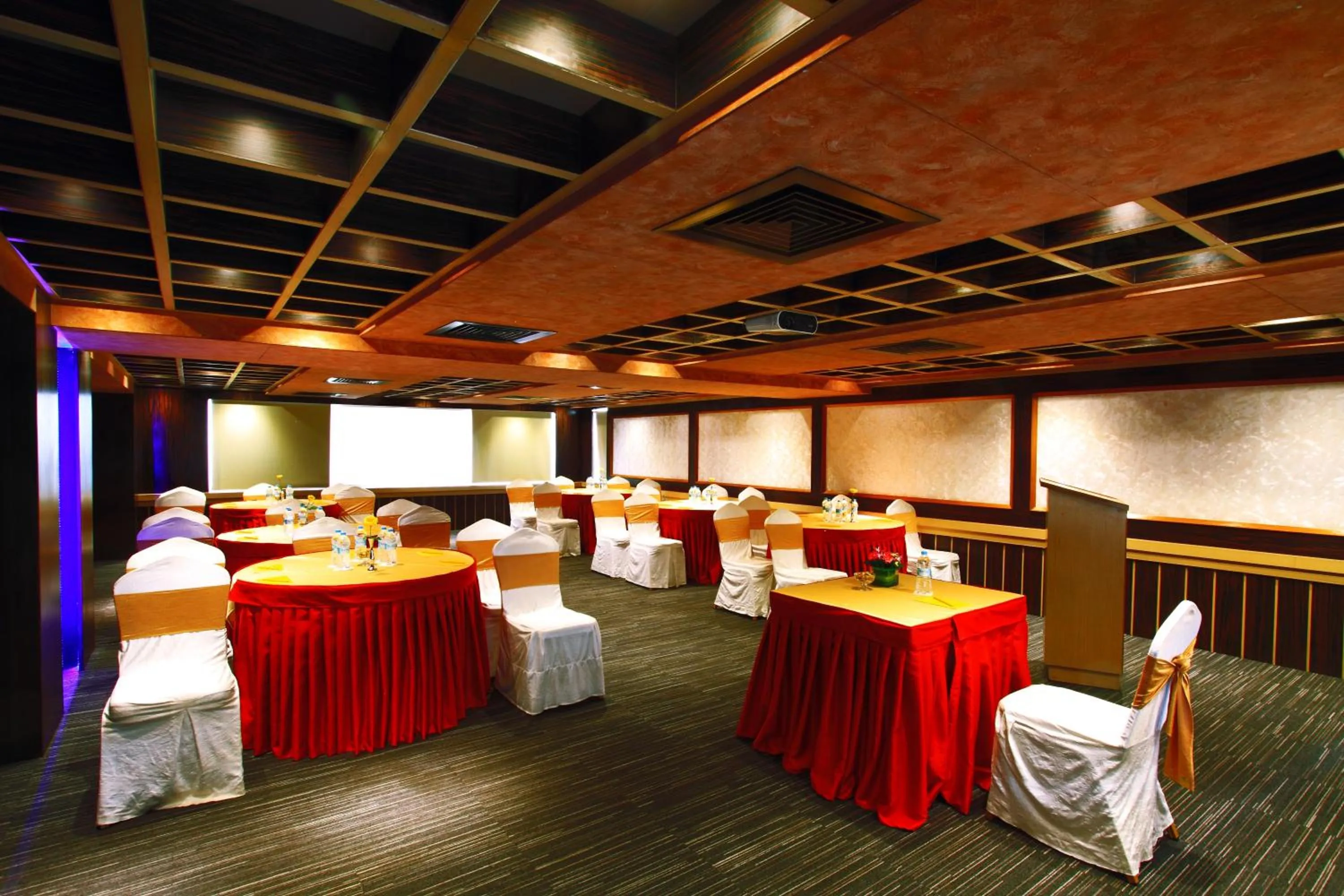 Business facilities in Iris The Business Hotel