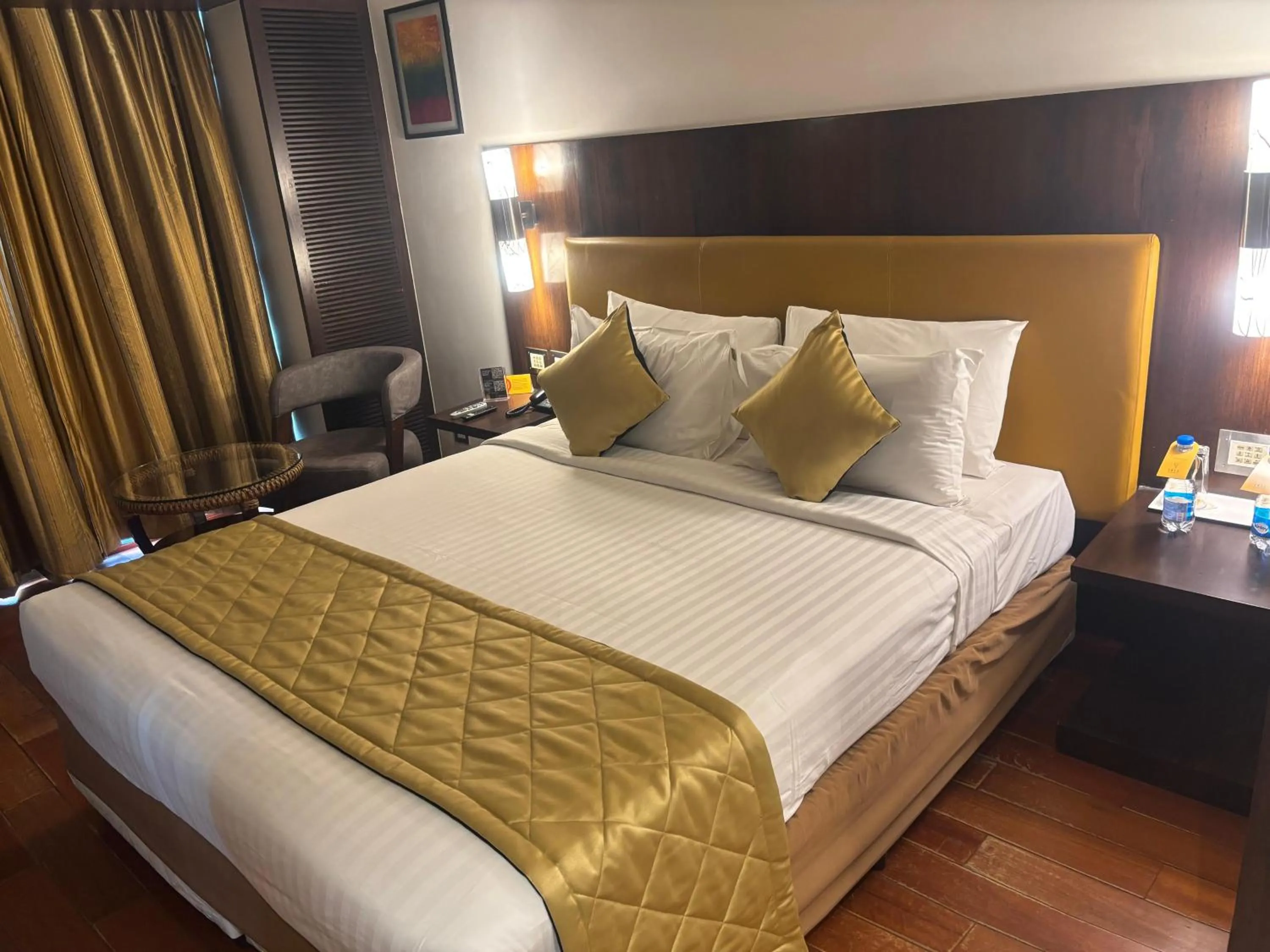 Bed in Iris The Business Hotel