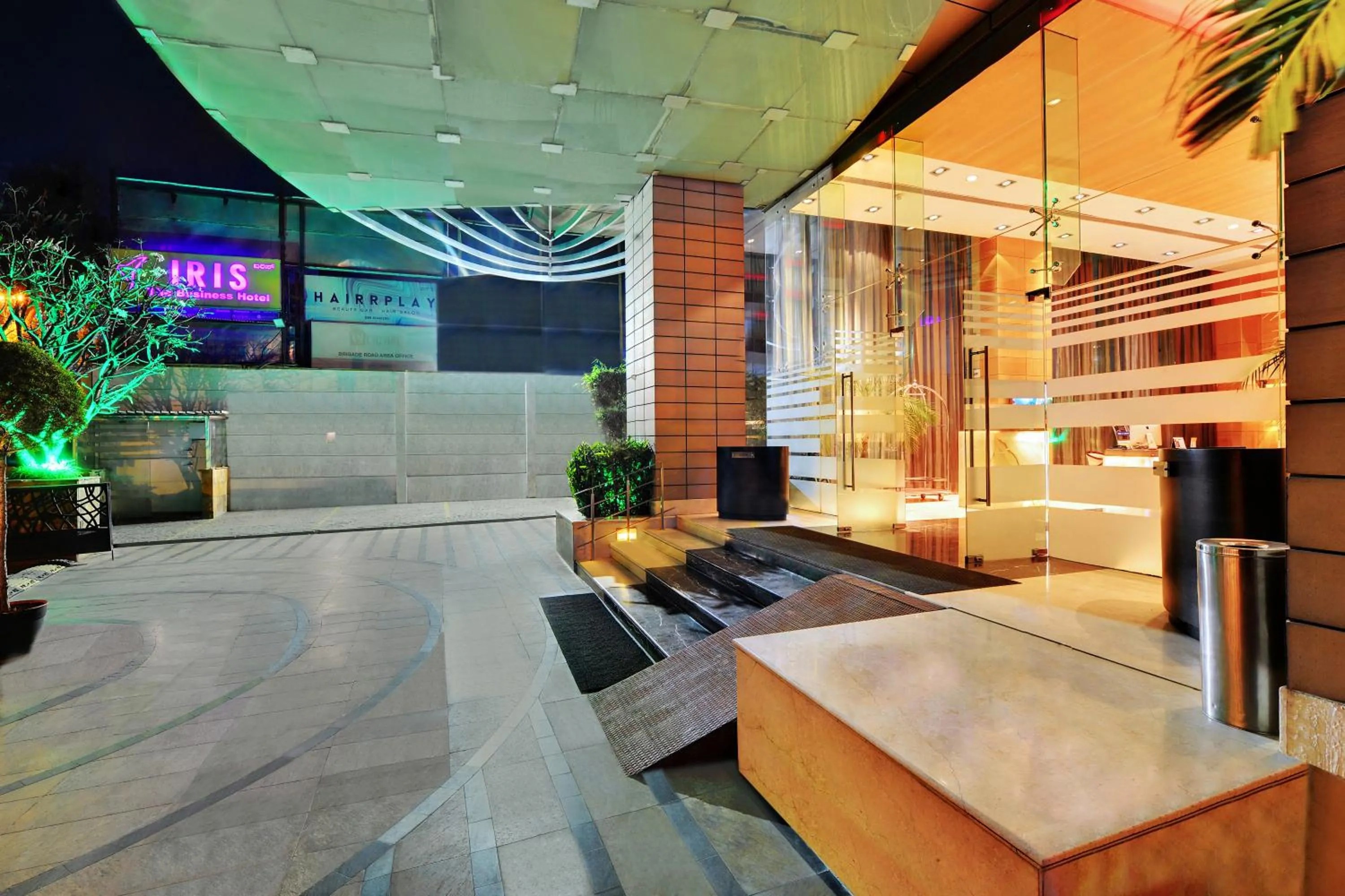 Facade/entrance in Iris The Business Hotel