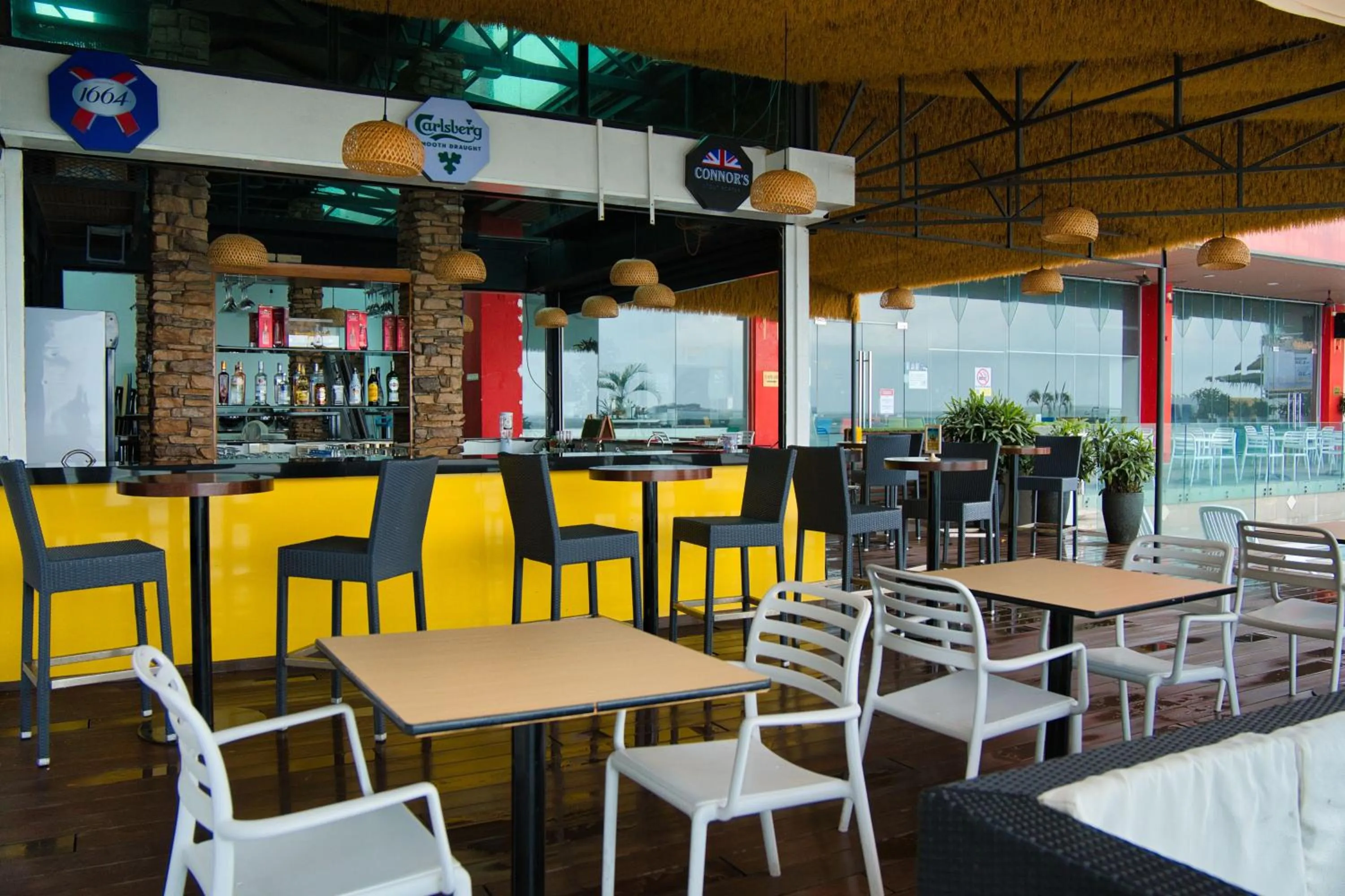 Lounge or bar in Hotel Sentral Seaview @ ​Beachfront