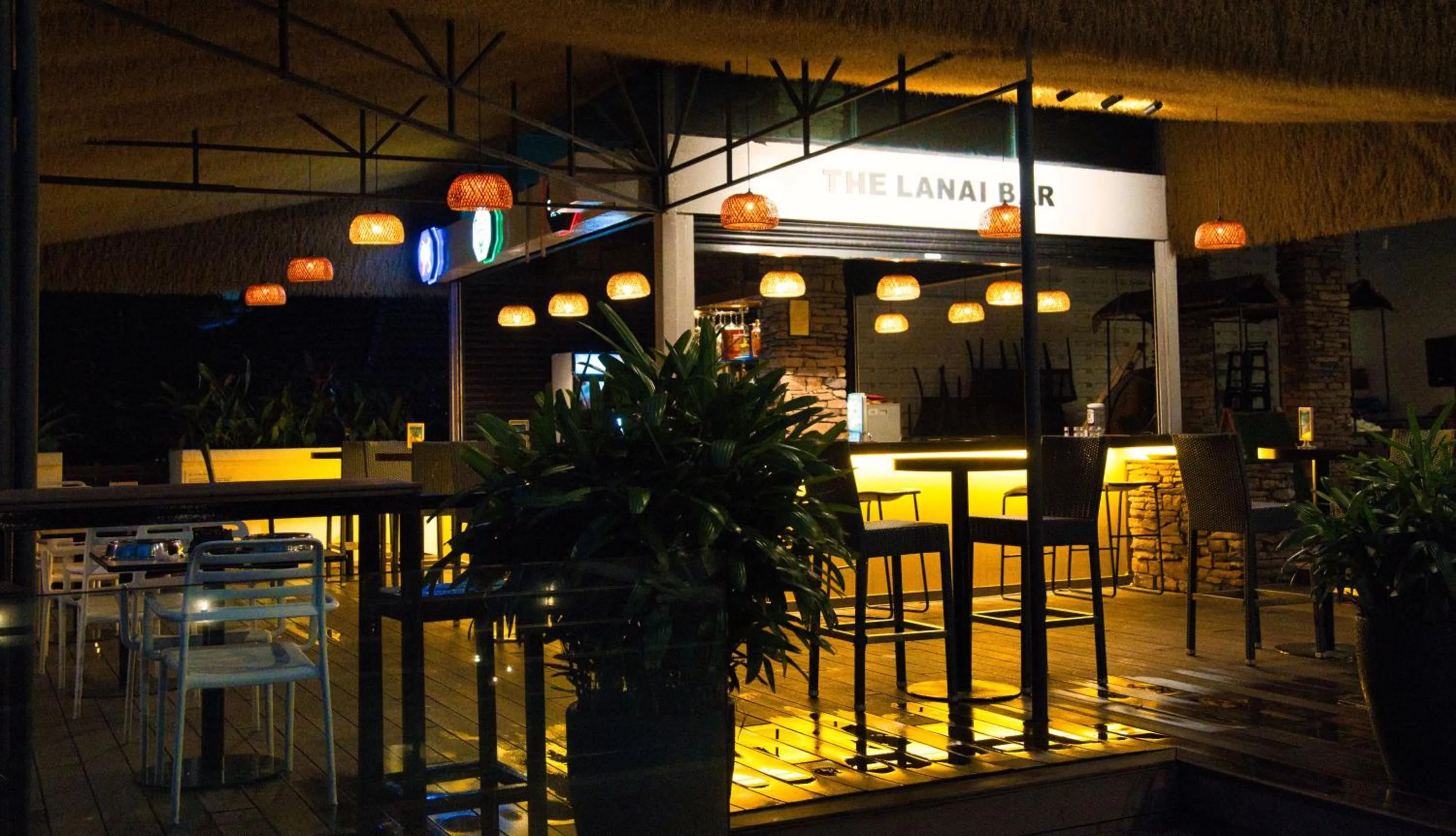 Lounge or bar in Hotel Sentral Seaview @ ​Beachfront