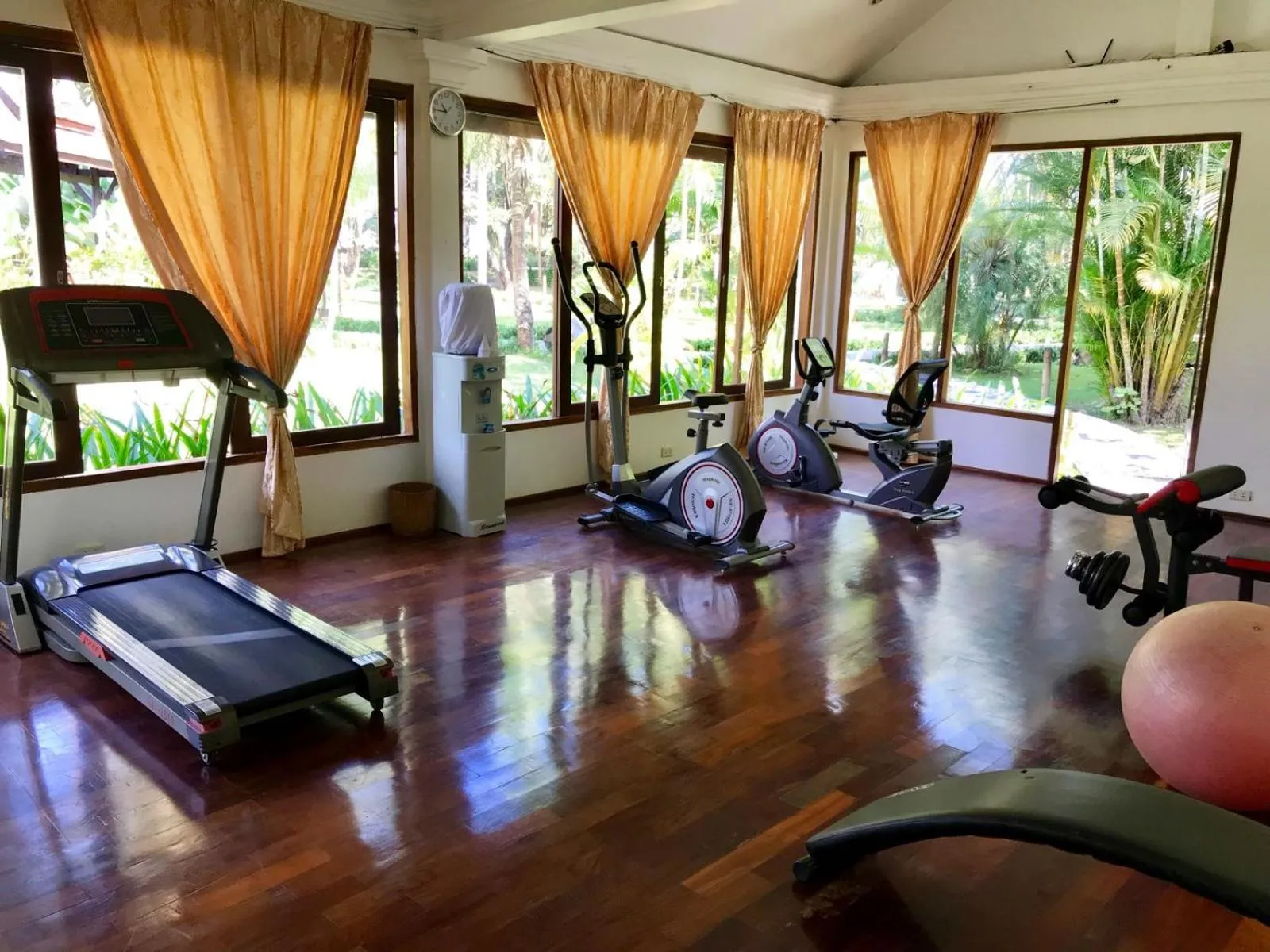 Fitness centre/facilities in Santi Resort & Spa