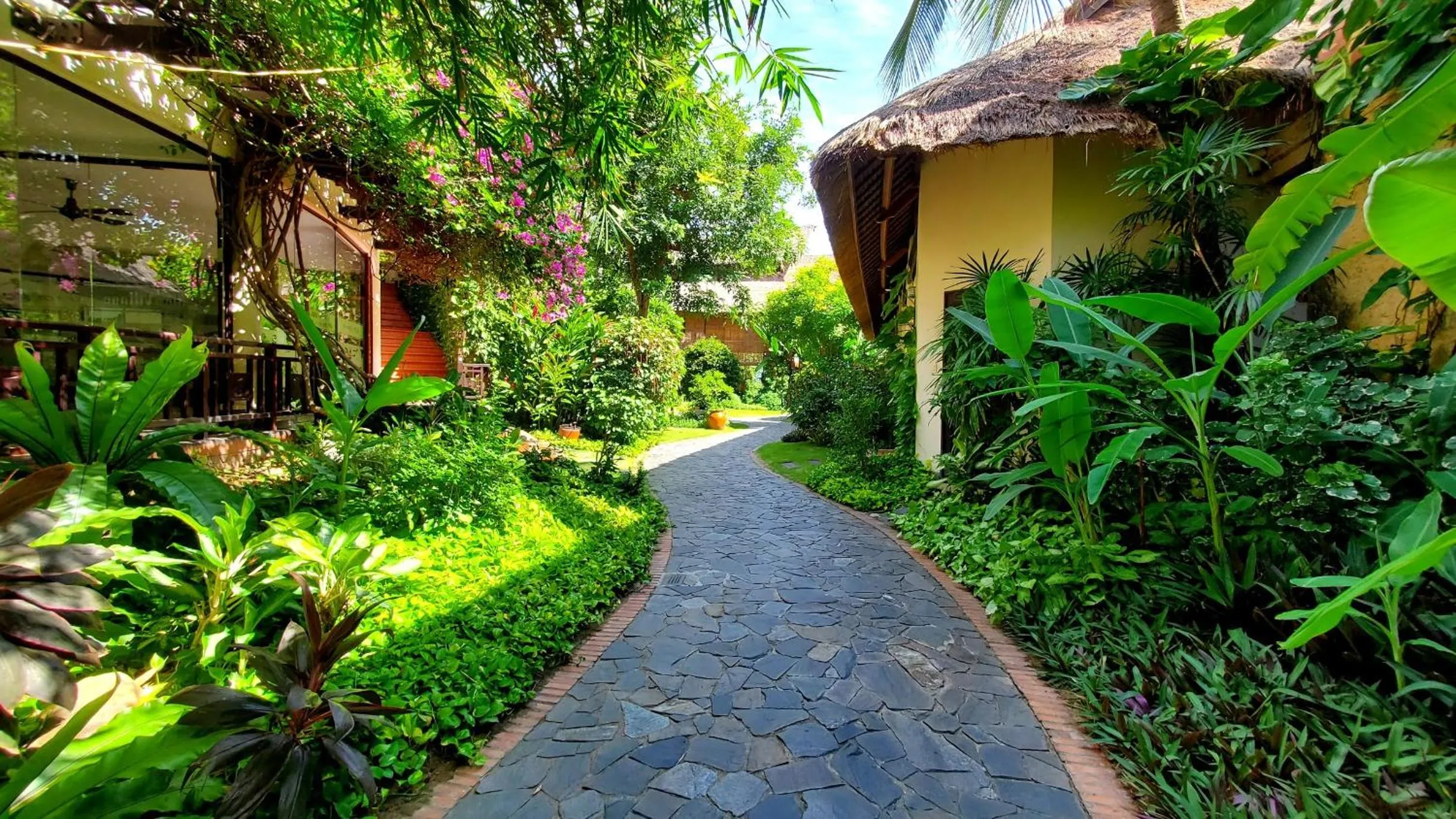 Garden in Bamboo Village Beach Resort & Spa