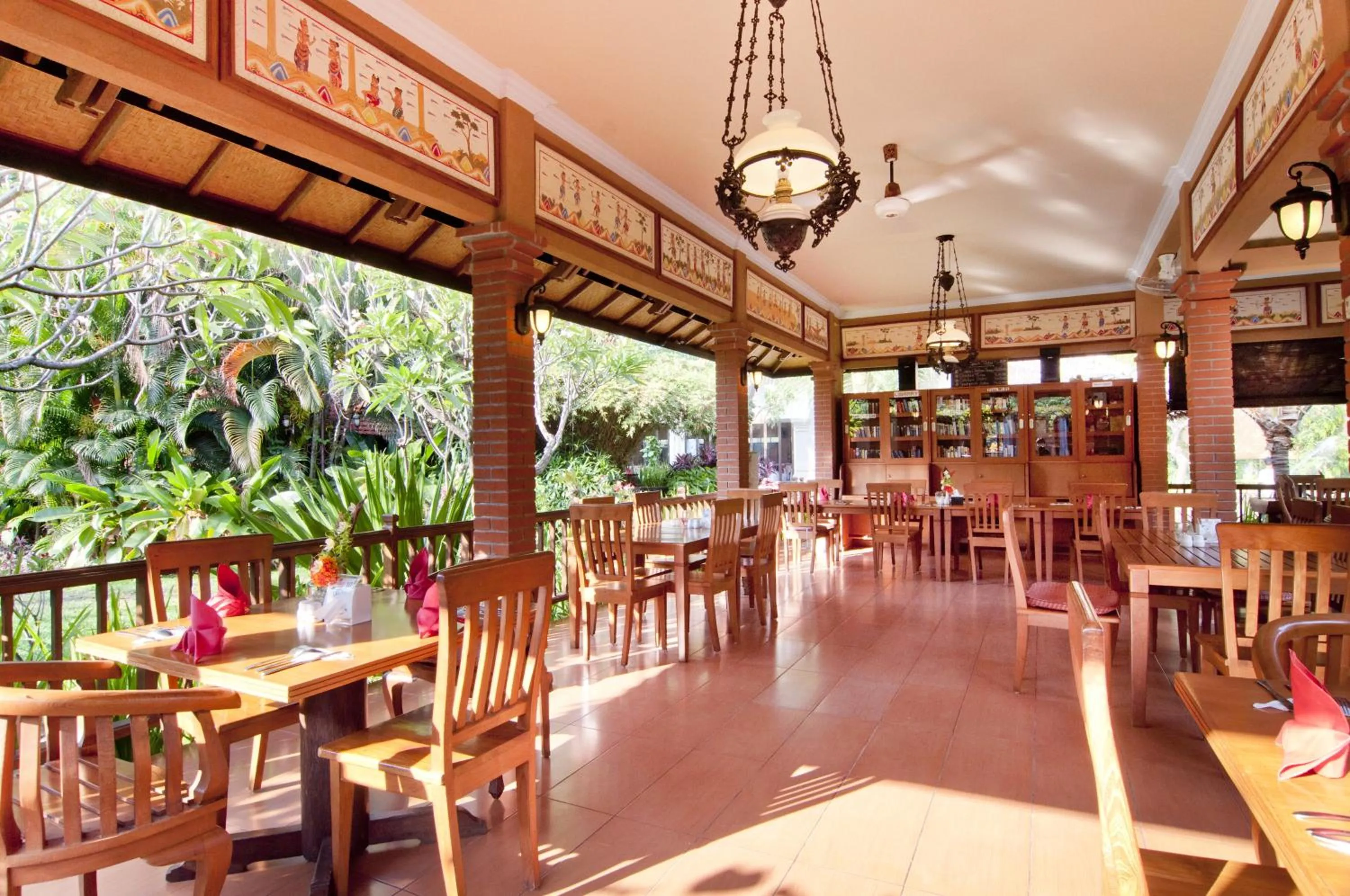 Restaurant/places to eat in Banyualit Spa 'n Resort Lovina