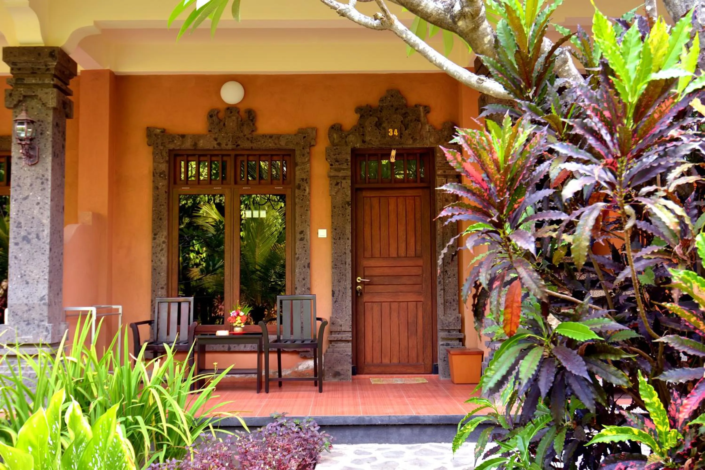 Photo of the whole room in Banyualit Spa 'n Resort Lovina