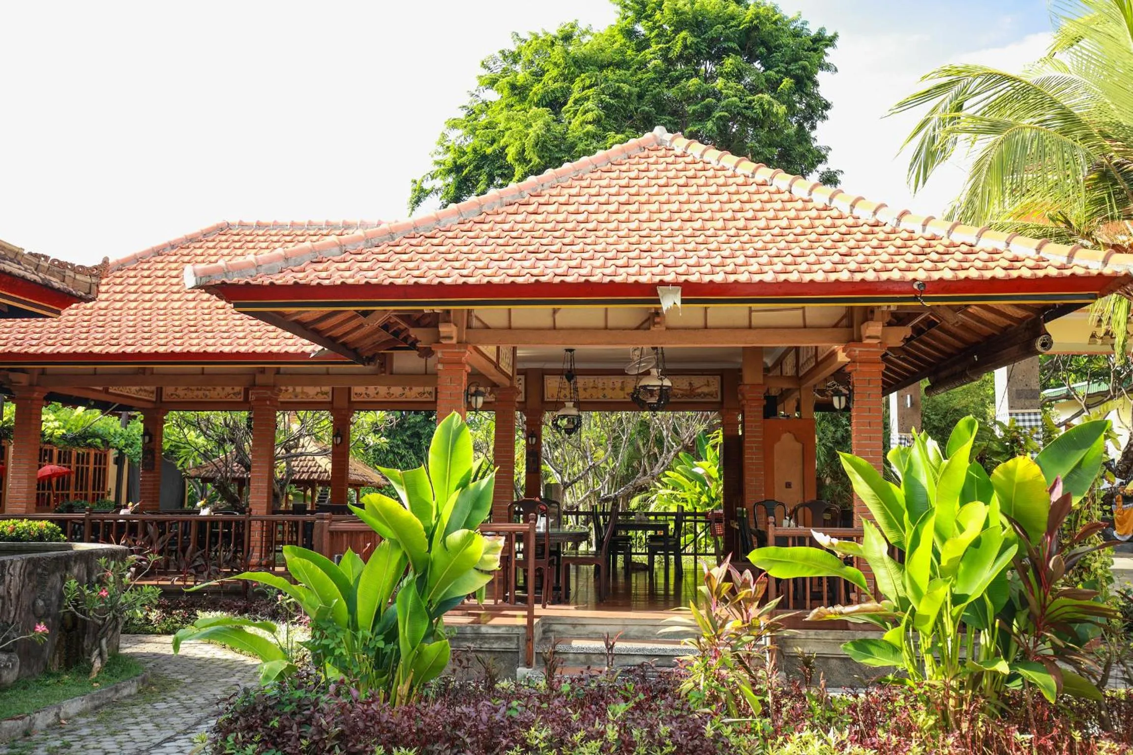 Restaurant/places to eat in Banyualit Spa 'n Resort Lovina