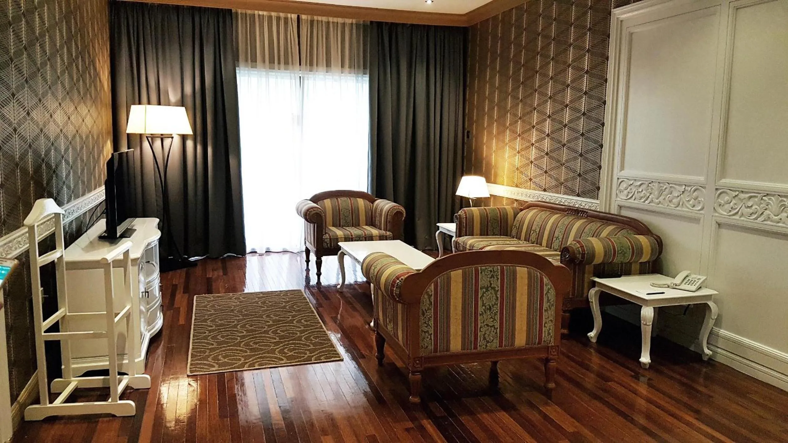 Living room in Mines Beach Resort Hotel