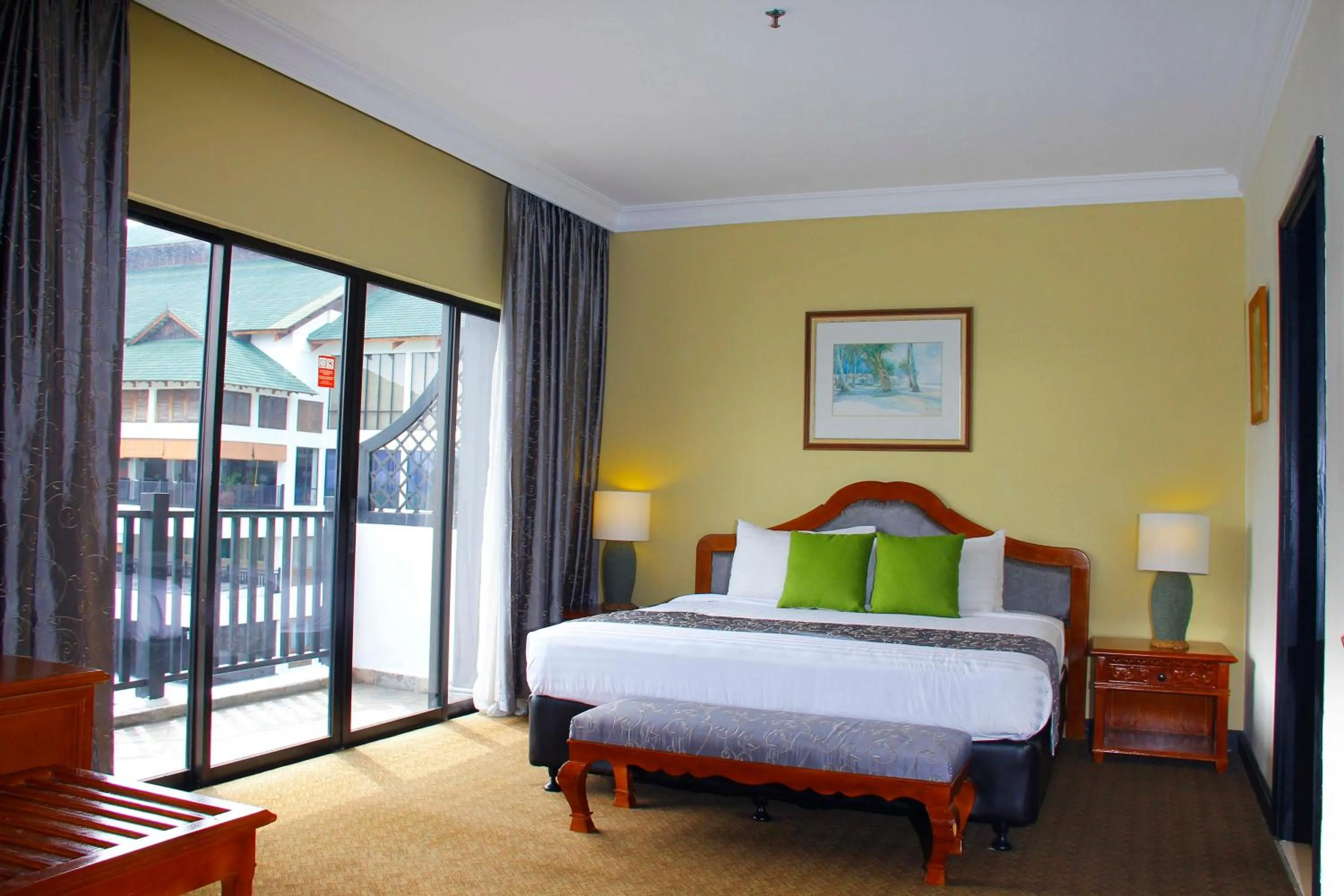 Bedroom, Bed in Mines Beach Resort Hotel