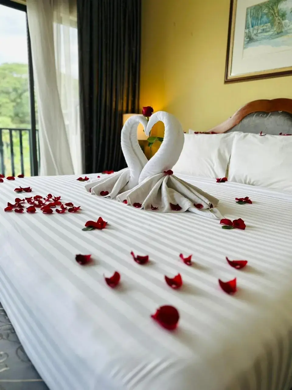 Lake View King Bed in Mines Beach Resort Hotel Lake View King Bed in Mines Beach Resort Hotel