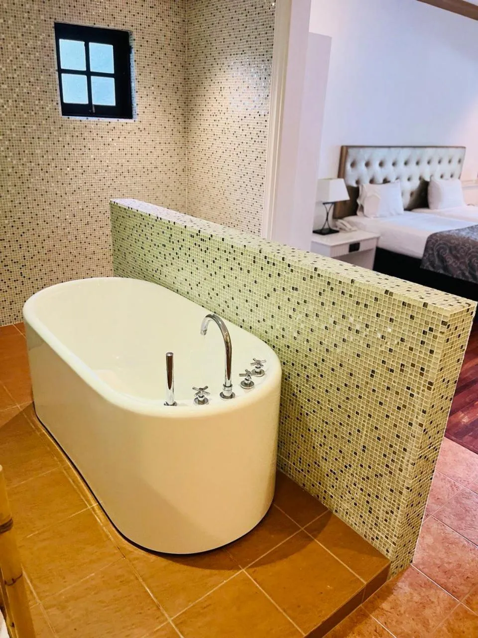 Bath, Bed in Mines Beach Resort Hotel