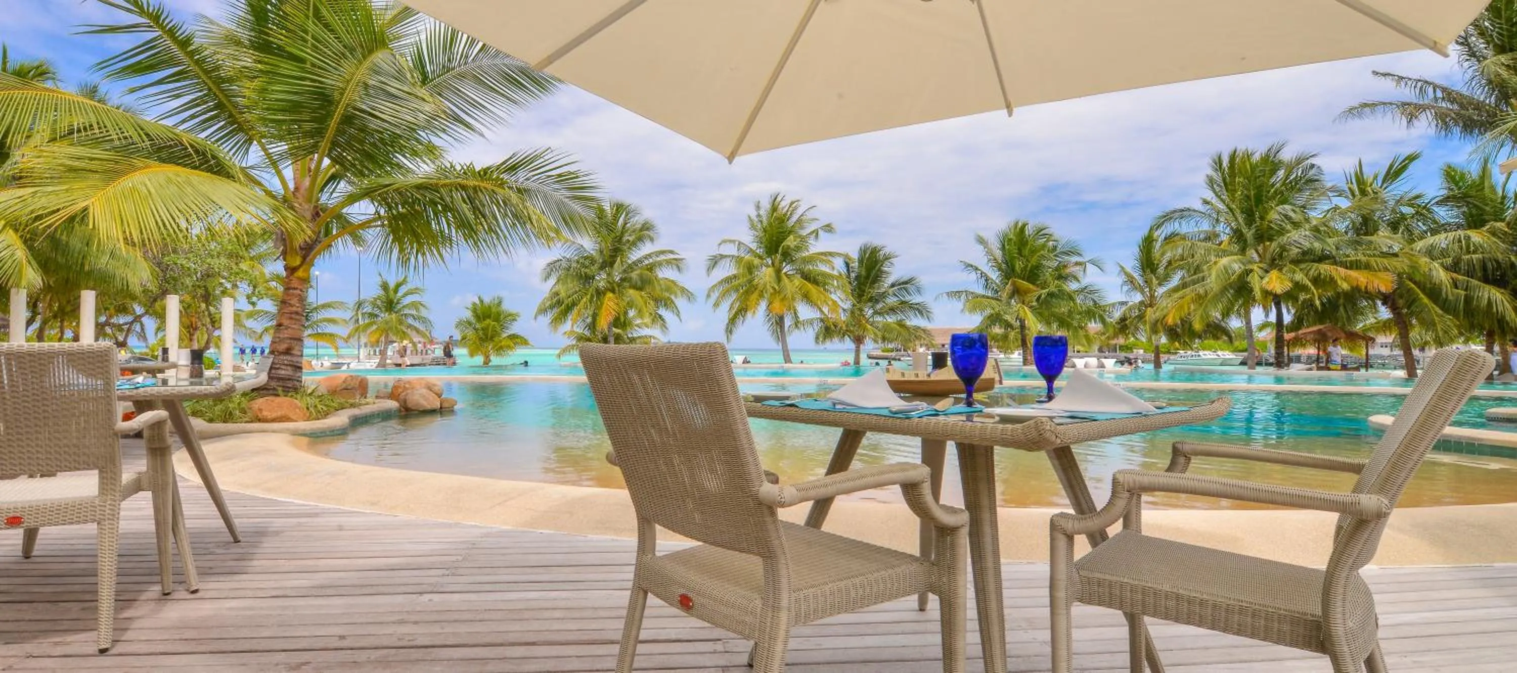 Restaurant/places to eat in Holiday Inn Resort Kandooma Maldives - Kids Stay & Eat Free and Free Roundtrip Speed Boat for a minimum 4 nights stay