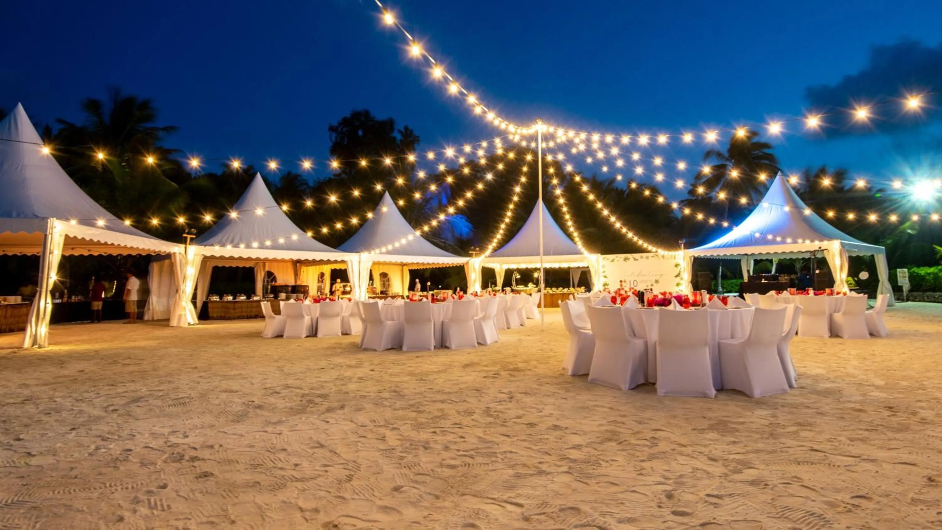 Meeting/conference room in Holiday Inn Resort Kandooma Maldives - Kids Stay & Eat Free and Free Roundtrip Speed Boat for a minimum 4 nights stay