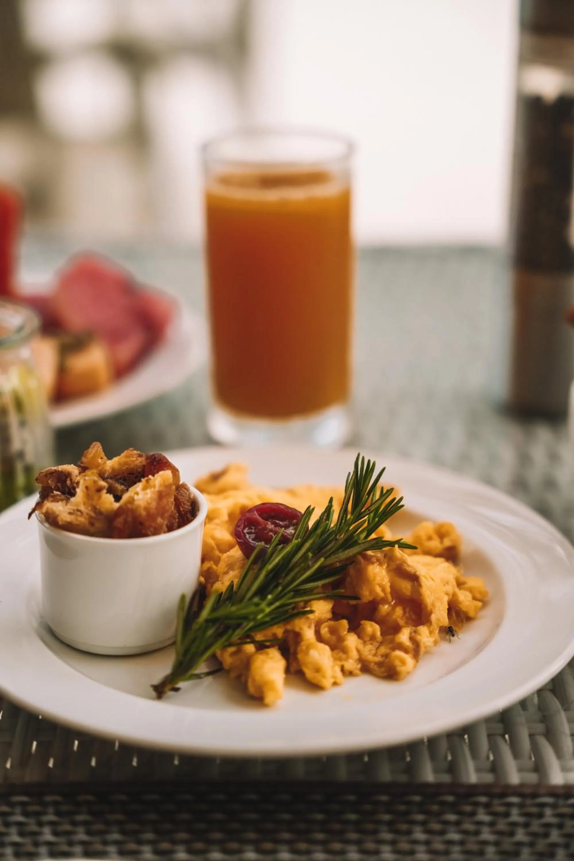 Breakfast in Holiday Inn Resort Kandooma Maldives - Kids Stay & Eat Free and Free Roundtrip Speed Boat for a minimum 4 nights stay