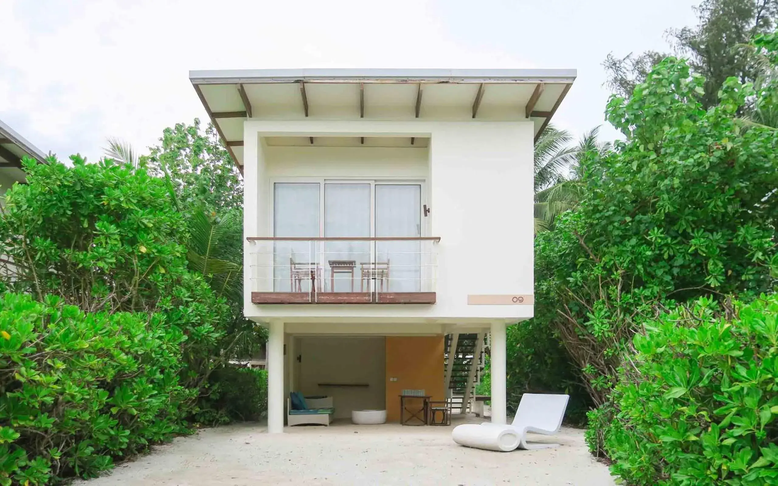 One-Bedroom Beach House with Garden View in Holiday Inn Resort Kandooma Maldives - Kids Stay & Eat Free and Free Roundtrip Speed Boat for a minimum 4 nights stay One-Bedroom Beach House with Garden View in Holiday Inn Resort Kandooma Maldives - Kids Stay & Eat Free and Free Roundtrip Speed Boat for a minimum 4 nights stay