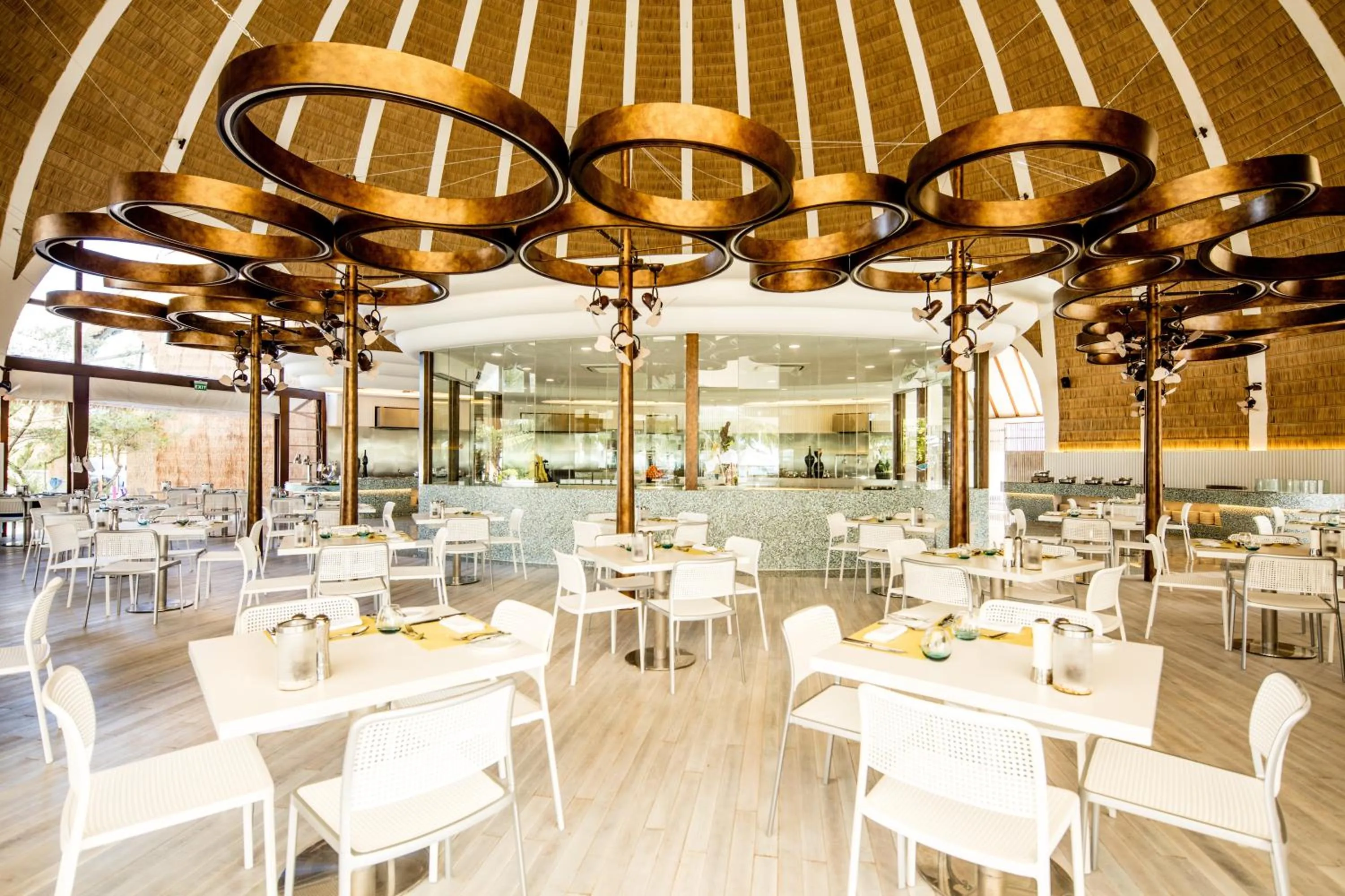 Restaurant/places to eat in Holiday Inn Resort Kandooma Maldives - Kids Stay & Eat Free and Free Roundtrip Speed Boat for a minimum 4 nights stay