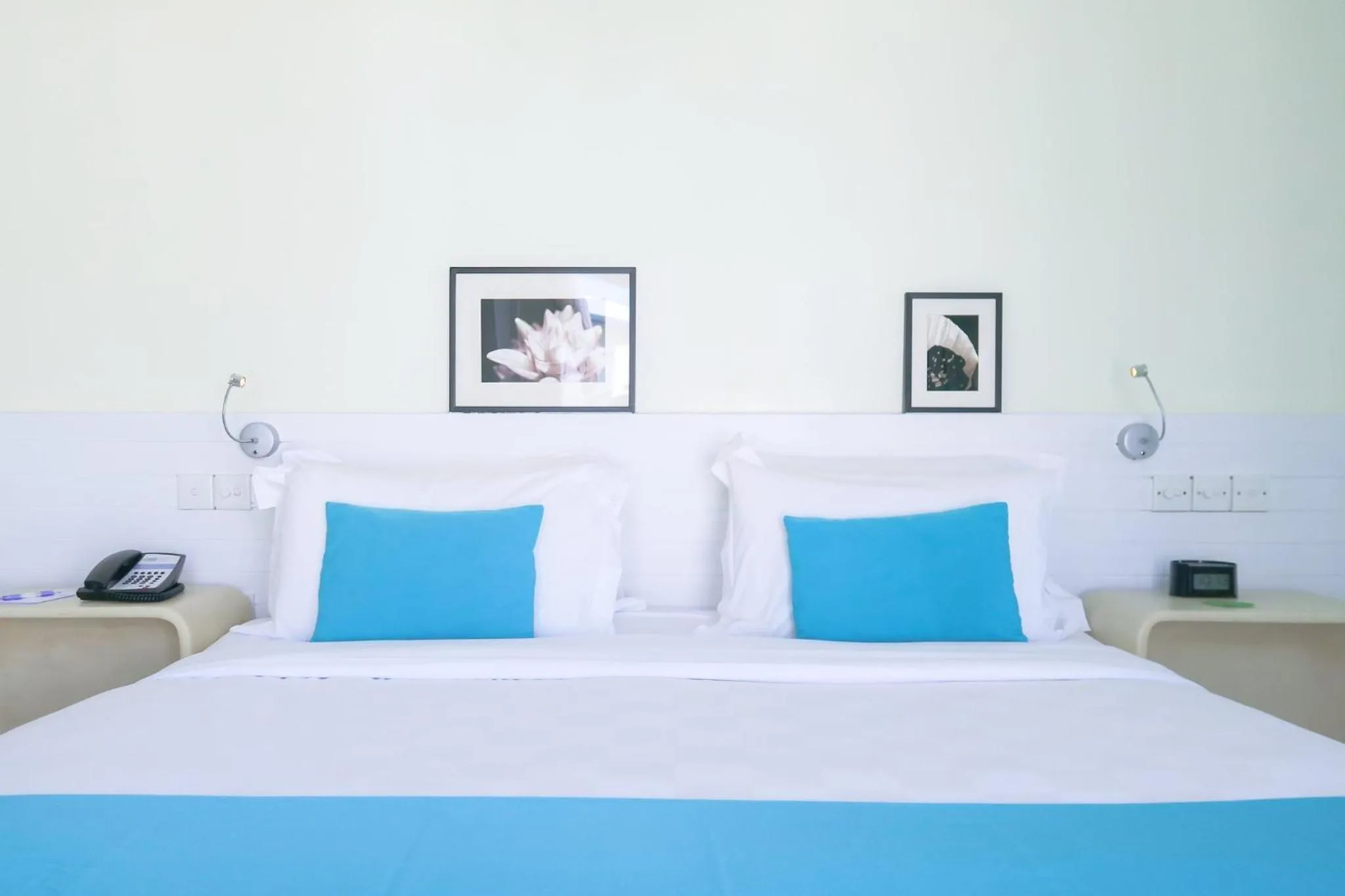 Photo of the whole room, Bed in Holiday Inn Resort Kandooma Maldives - Kids Stay & Eat Free and Free Roundtrip Speed Boat for a minimum 4 nights stay