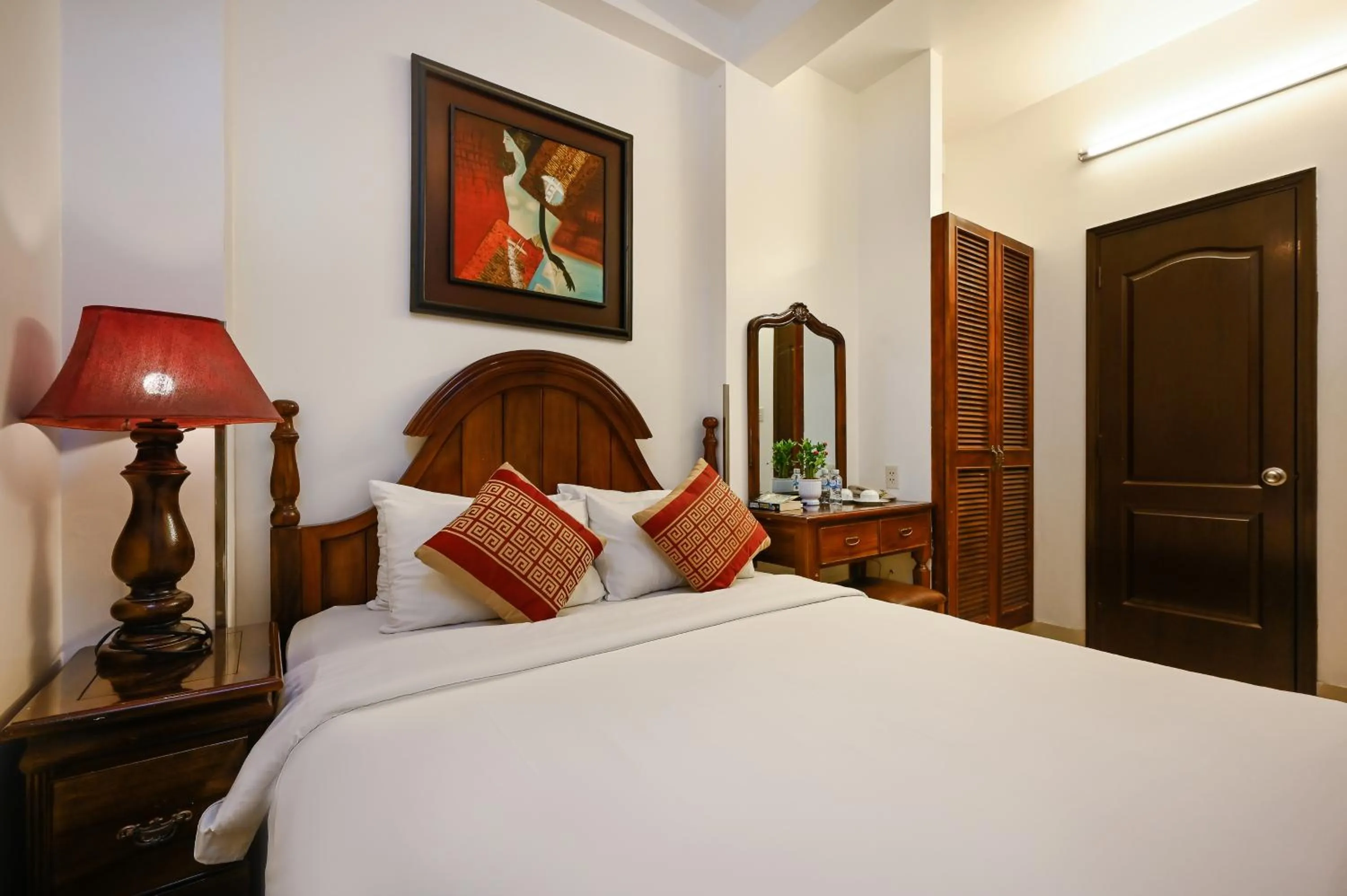 Bed in Halo Boutique Ben Thanh Hotel