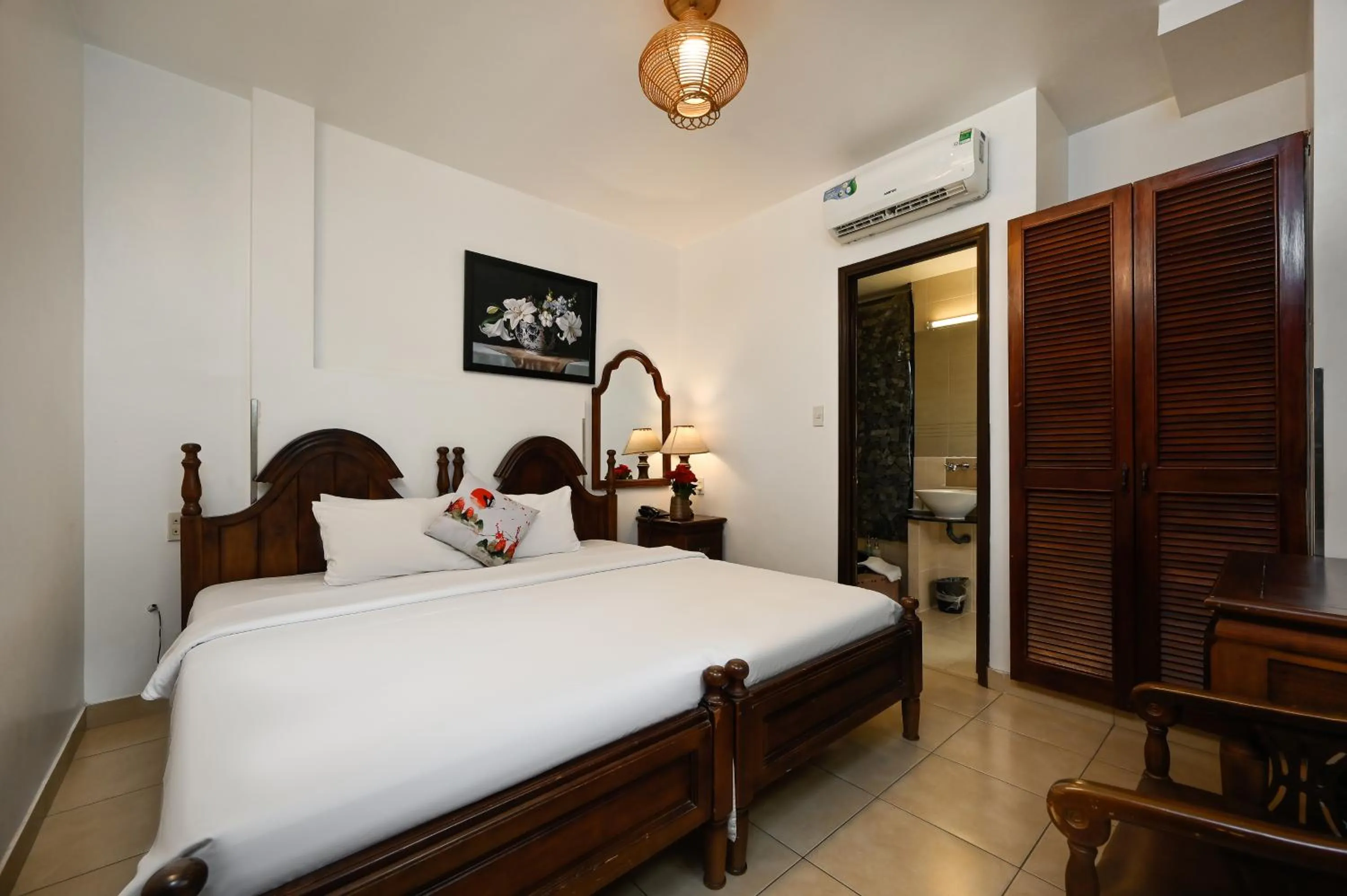 Bedroom, Bed in Halo Boutique Ben Thanh Hotel