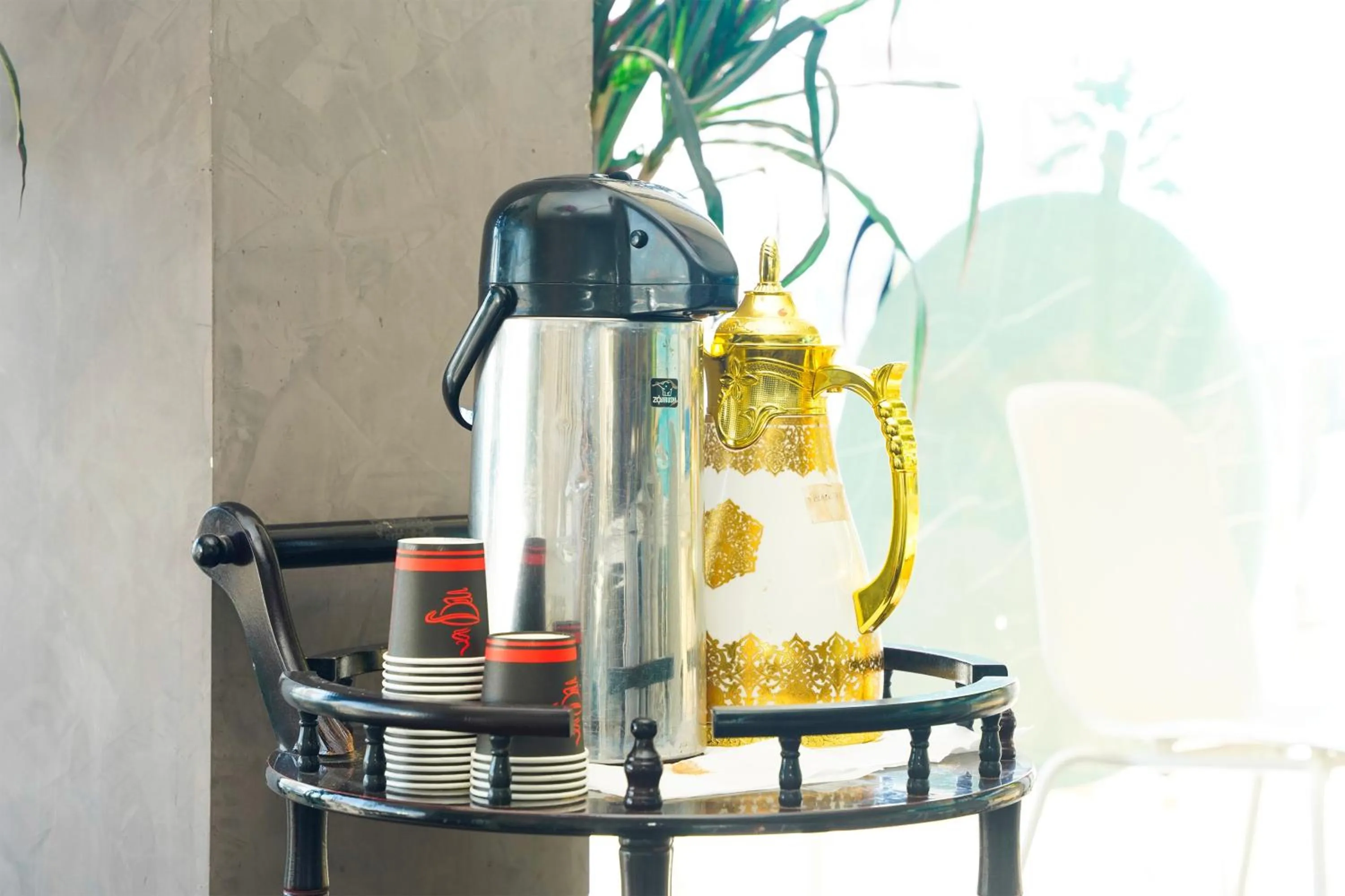 Coffee/tea facilities in Albayrahaa Hotel