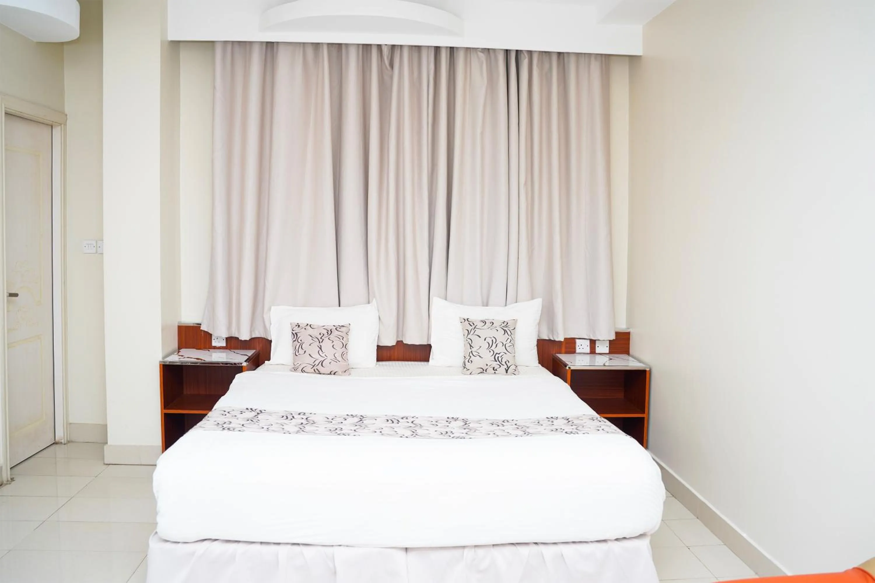 Bedroom, Bed in Albayrahaa Hotel