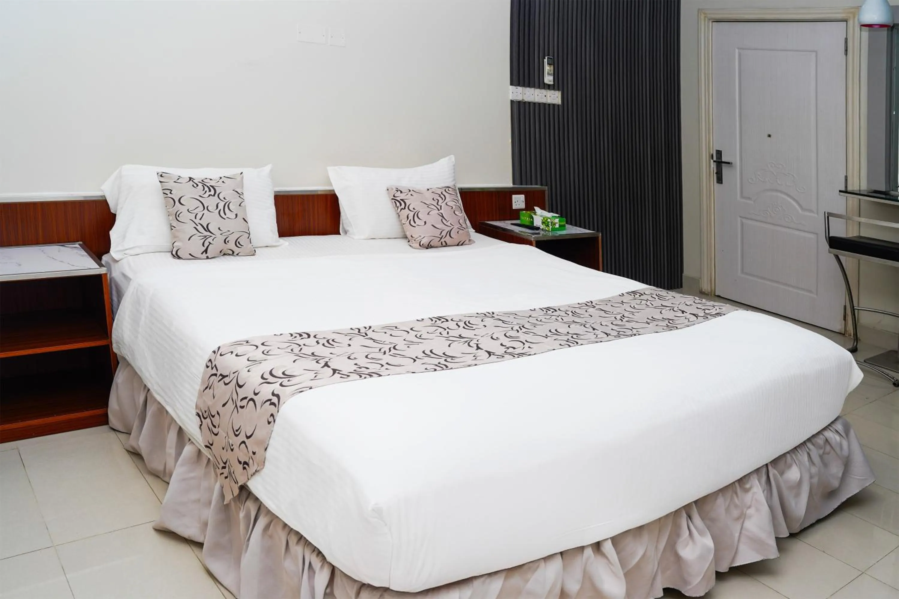 Bedroom, Bed in Albayrahaa Hotel