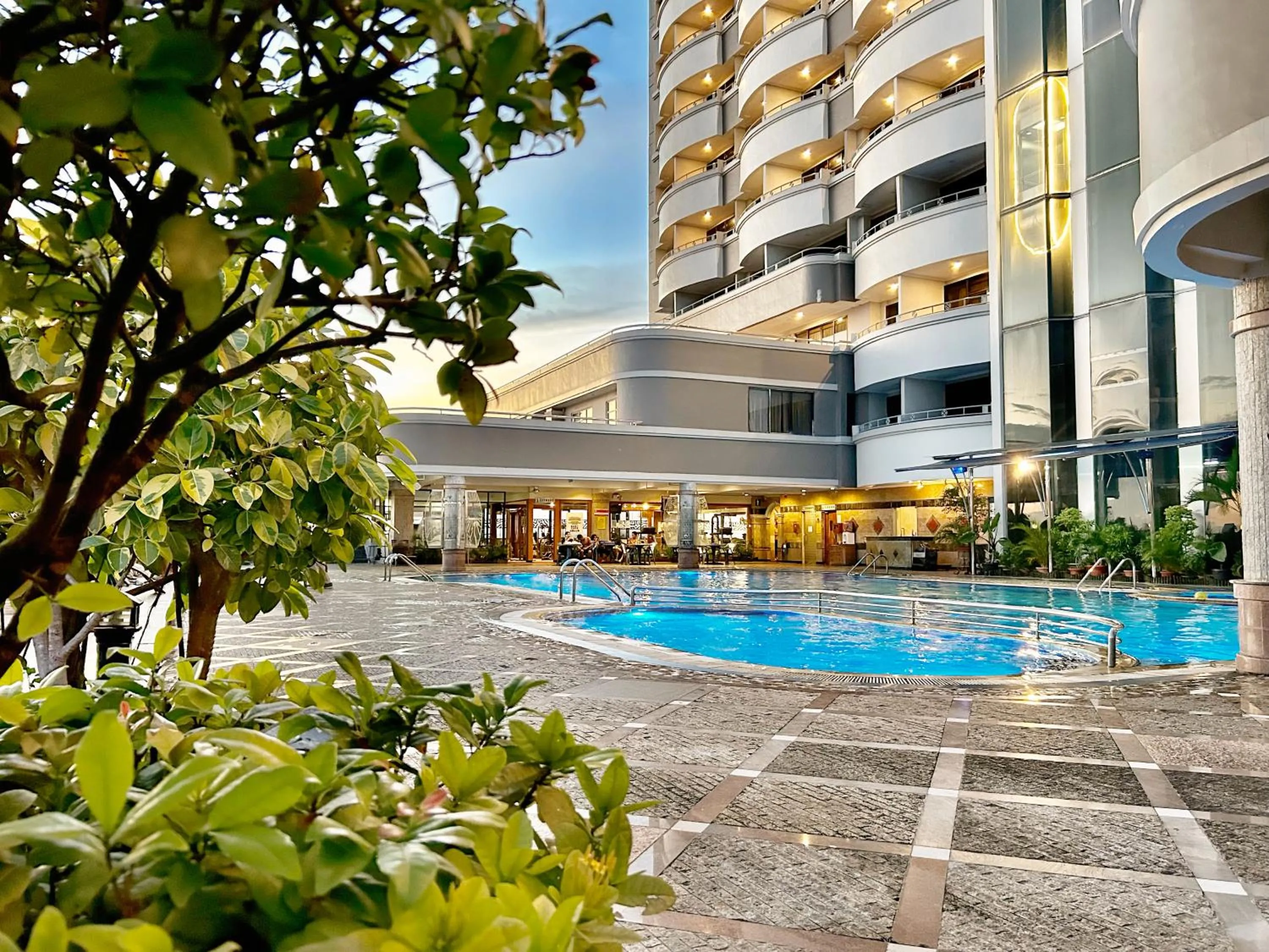 Swimming pool in Planet Holiday Hotel & Residence