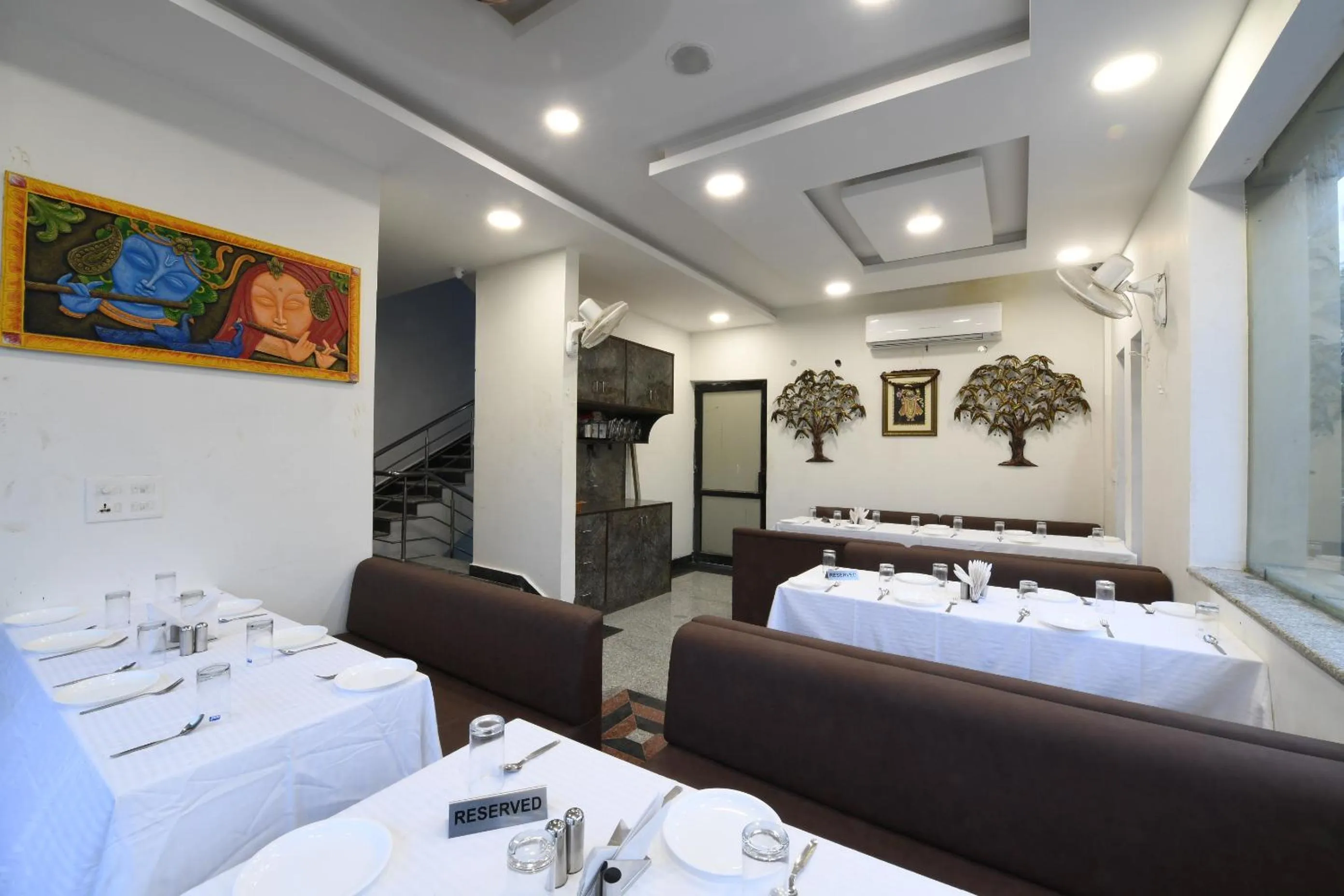 Restaurant/places to eat in Madhav Muskan Residency