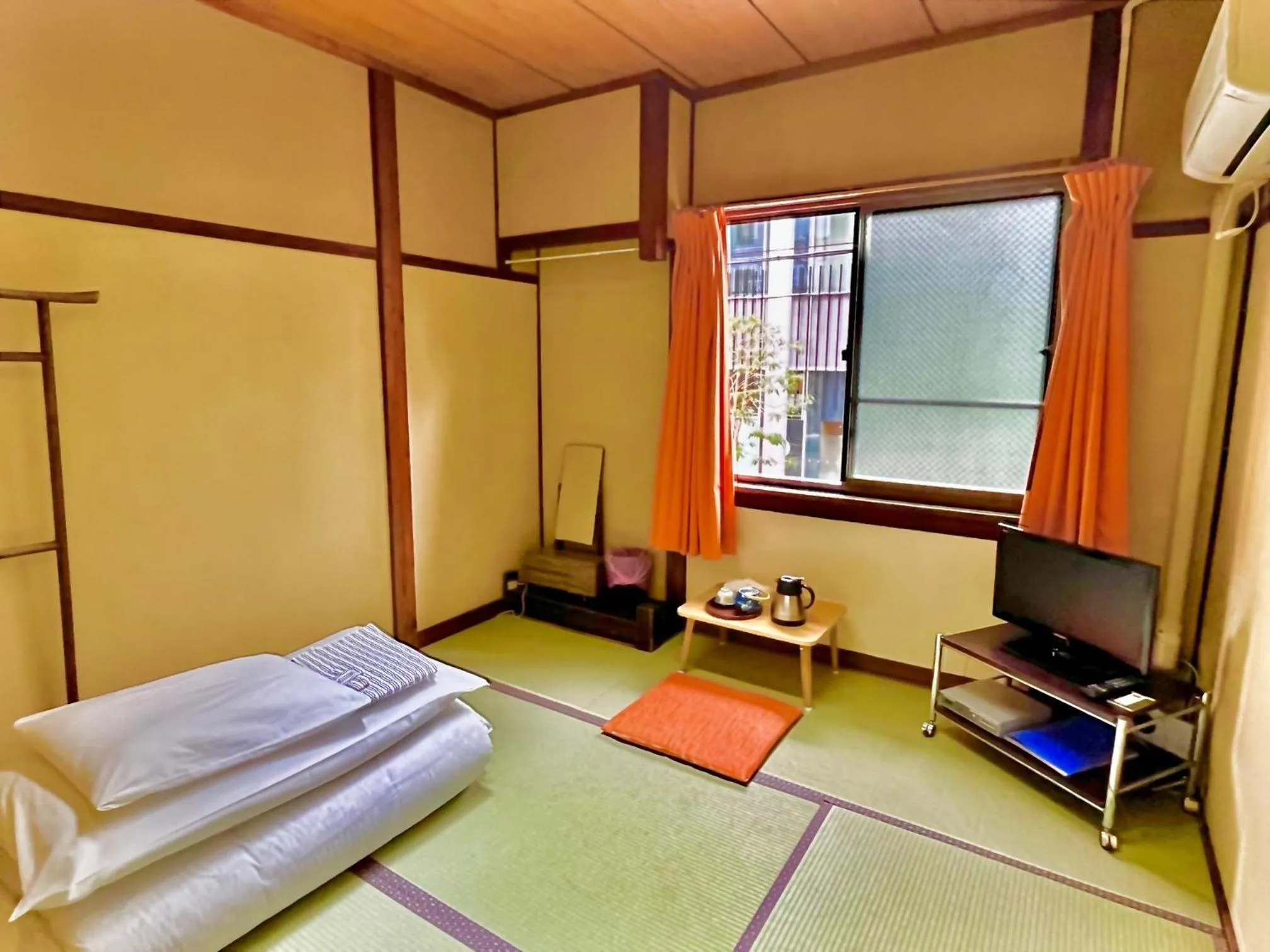 Photo of the whole room, Bed in Yamamoto Ryokan