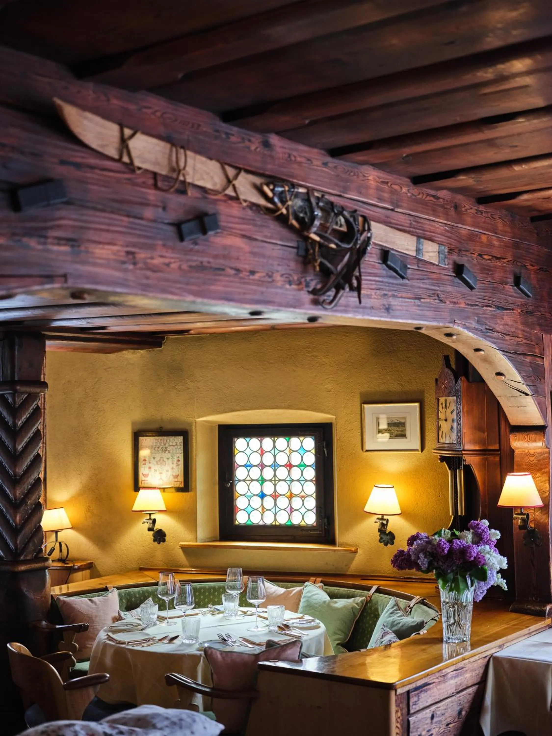 Restaurant/places to eat in Hotel Chesa Grischuna