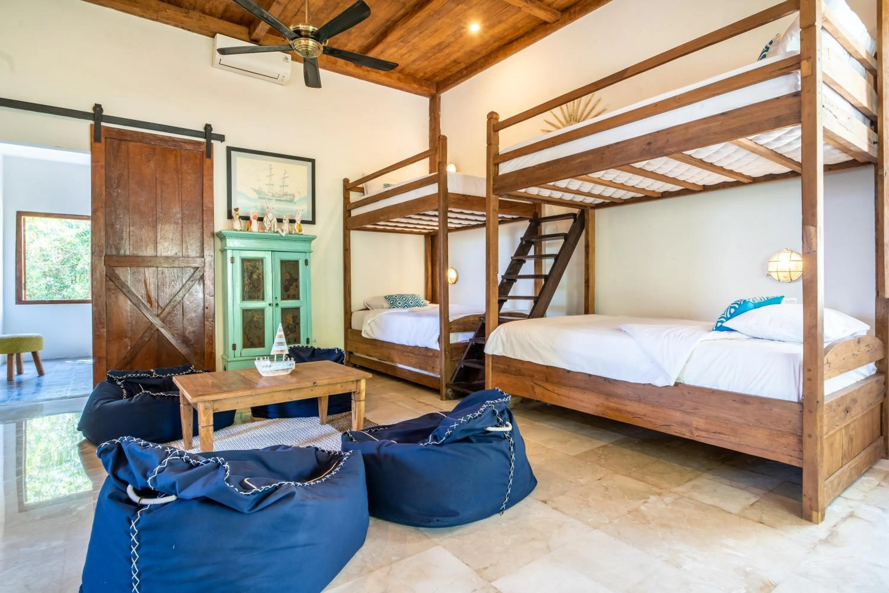 bunk bed in Villa Pulau Cinta Boutique Suites
