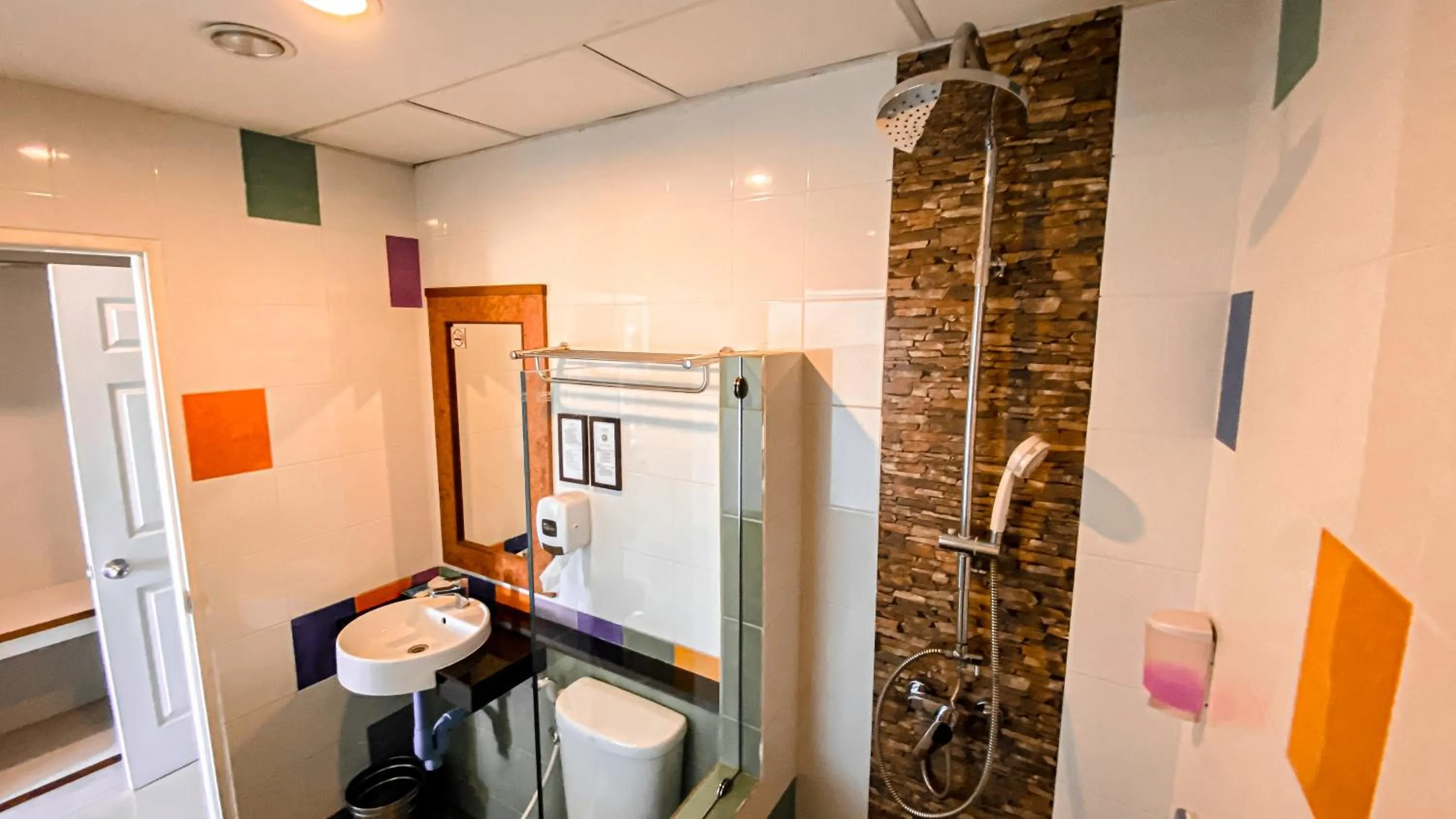 Bathroom in K2 Hotel at Thachang