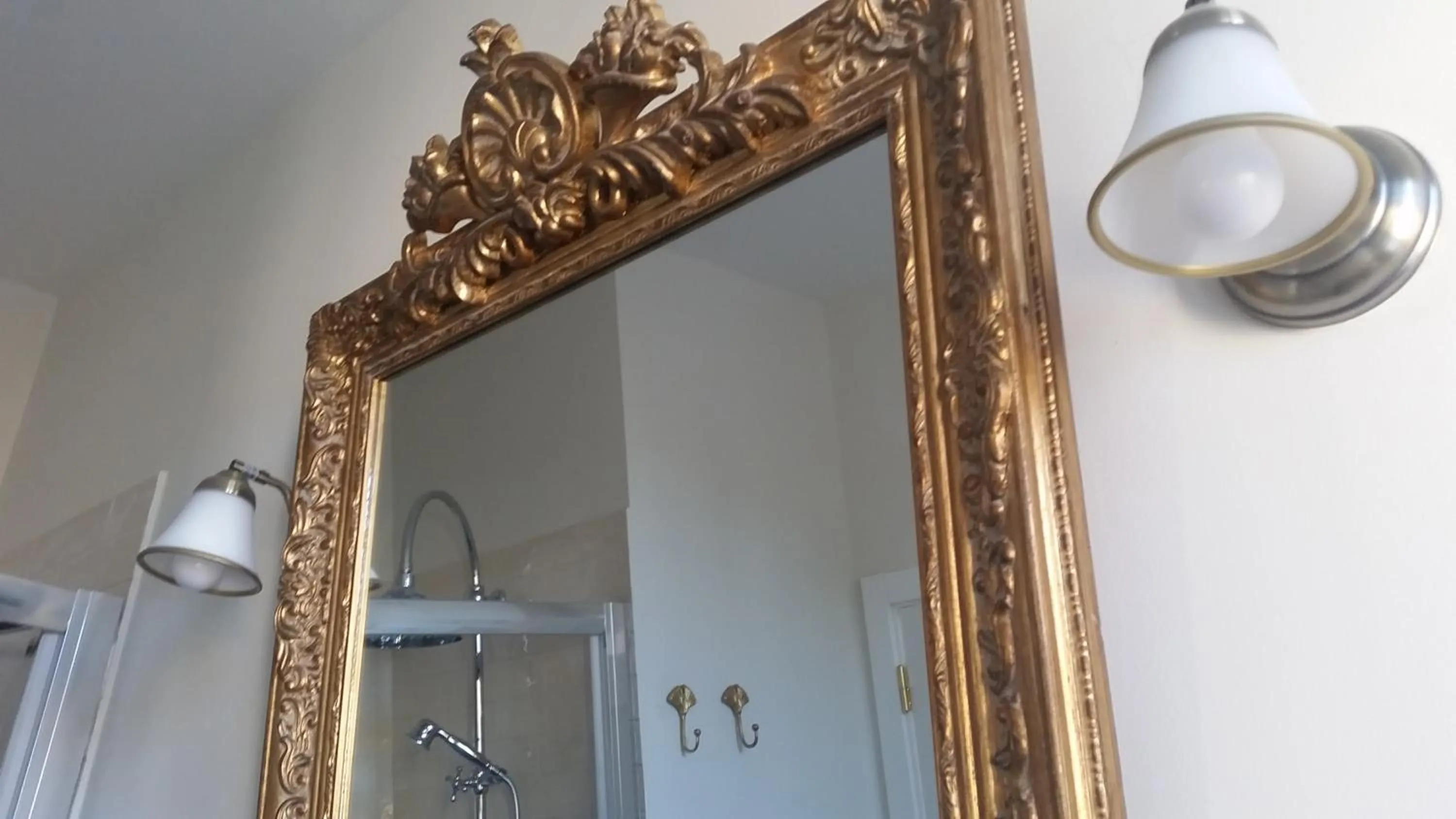 Bathroom in B&B Villa Blanche