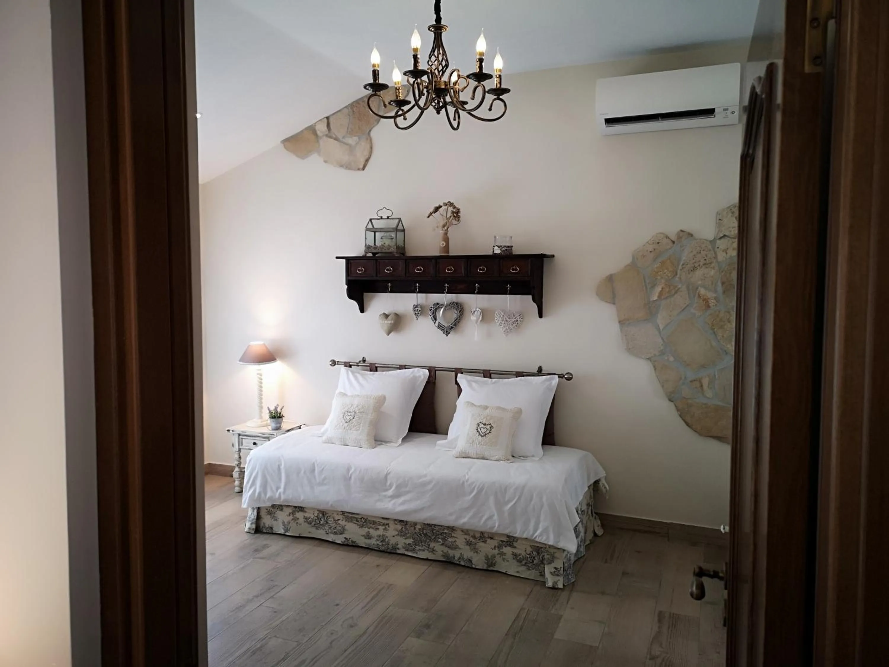Photo of the whole room, Bed in B&B Villa Blanche