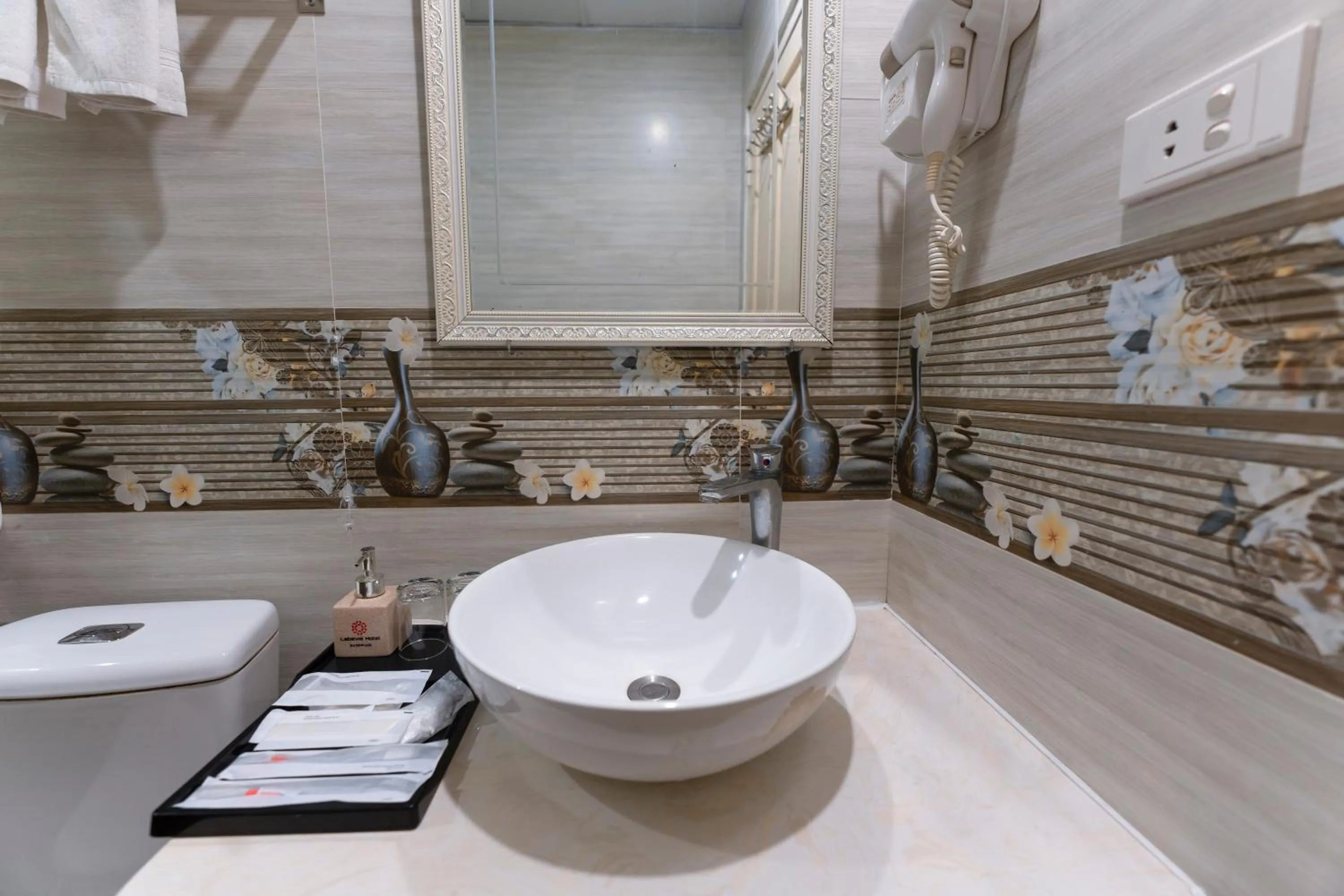 Bathroom in Labevie Hotel