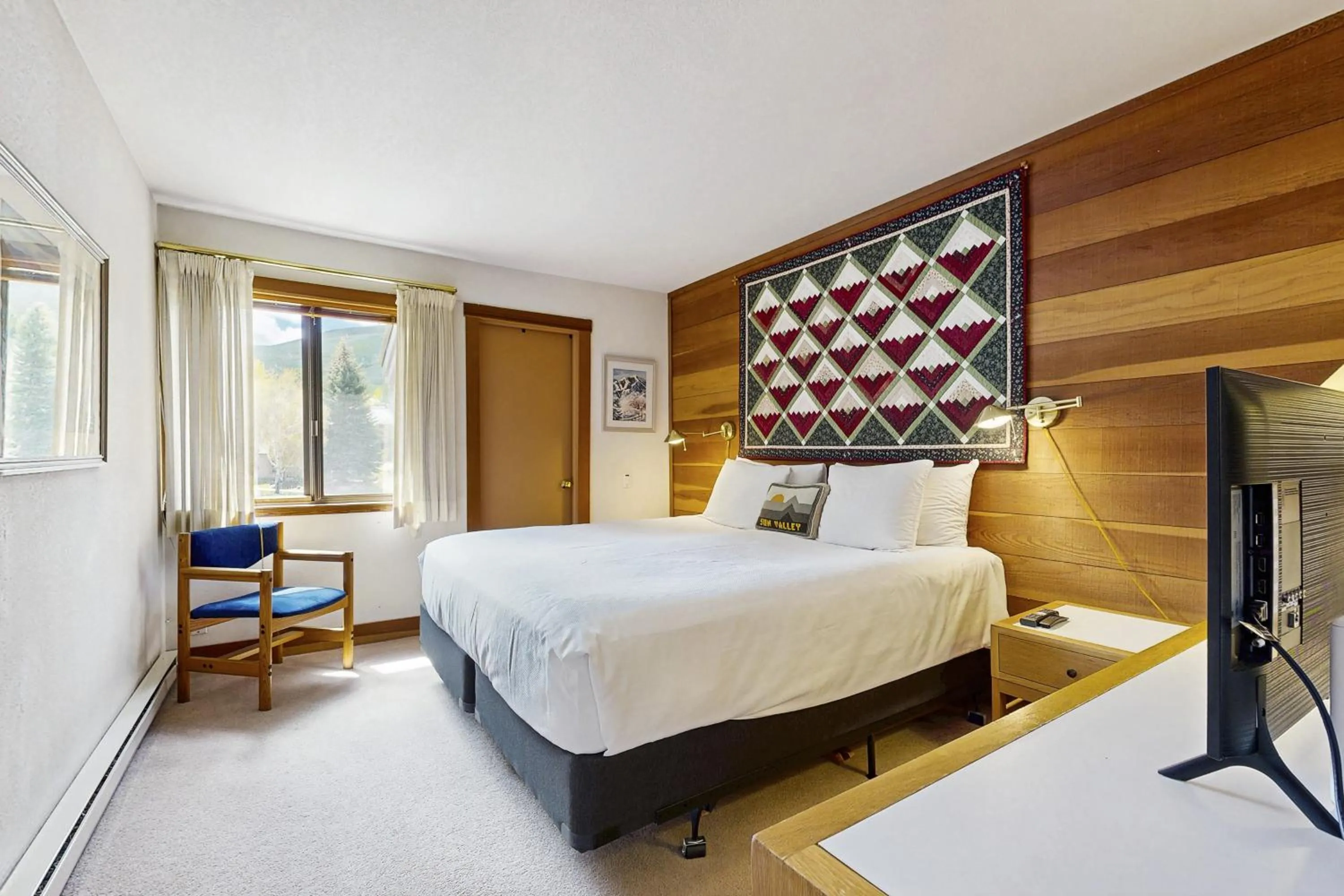 Bed in Sun Valley Sun Snowcreek