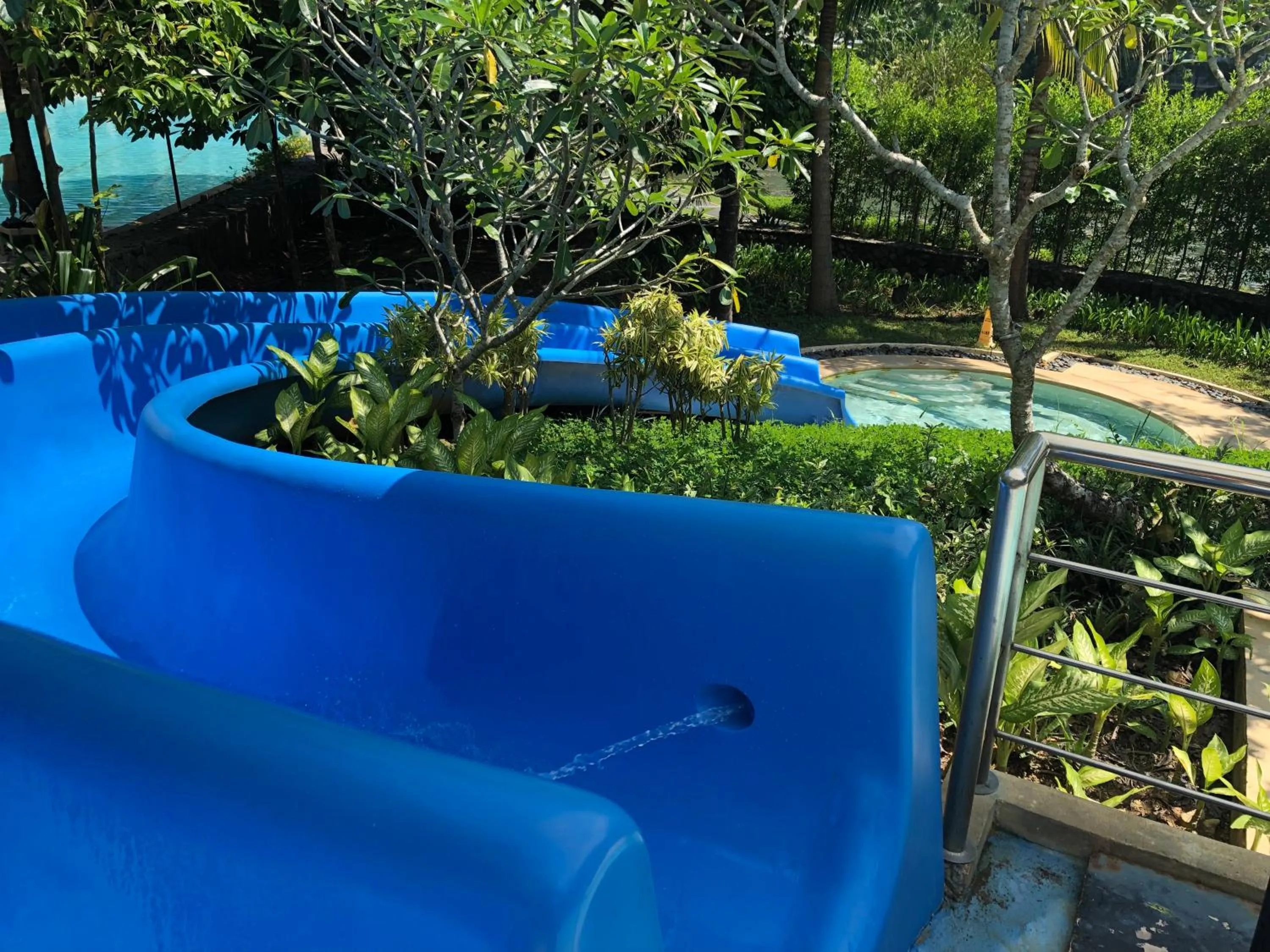 Swimming pool in Pico de Loro 2BR Vacation Flat