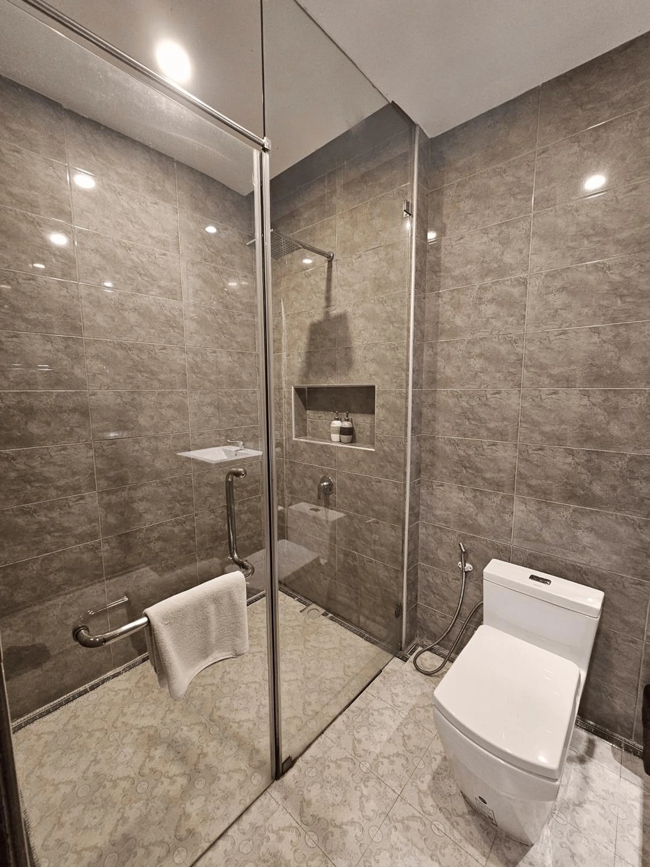 Shower in Family Boutique Hotel