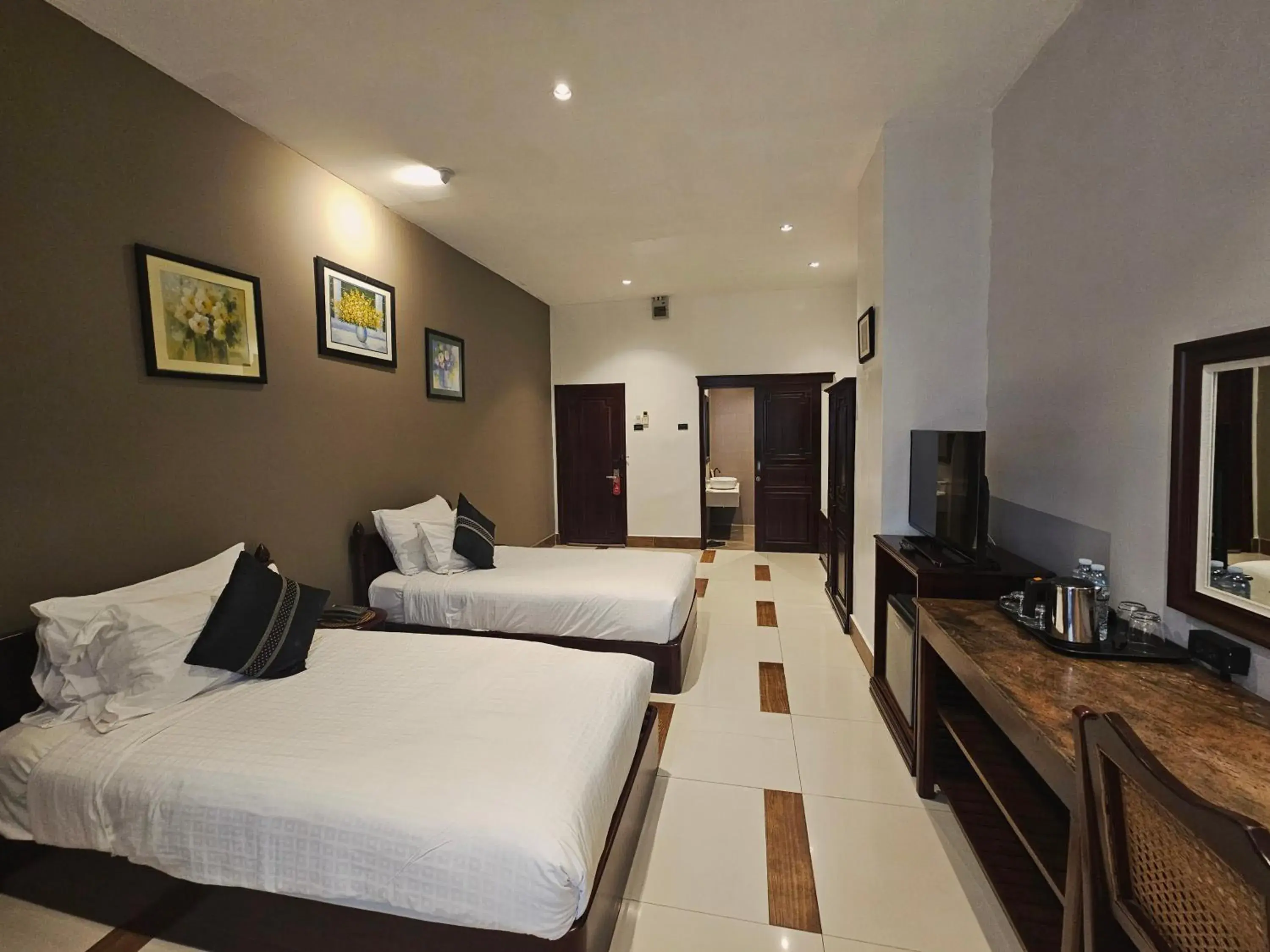 Deluxe Twin Room with City View in Family Boutique Hotel Deluxe Twin Room with City View in Family Boutique Hotel