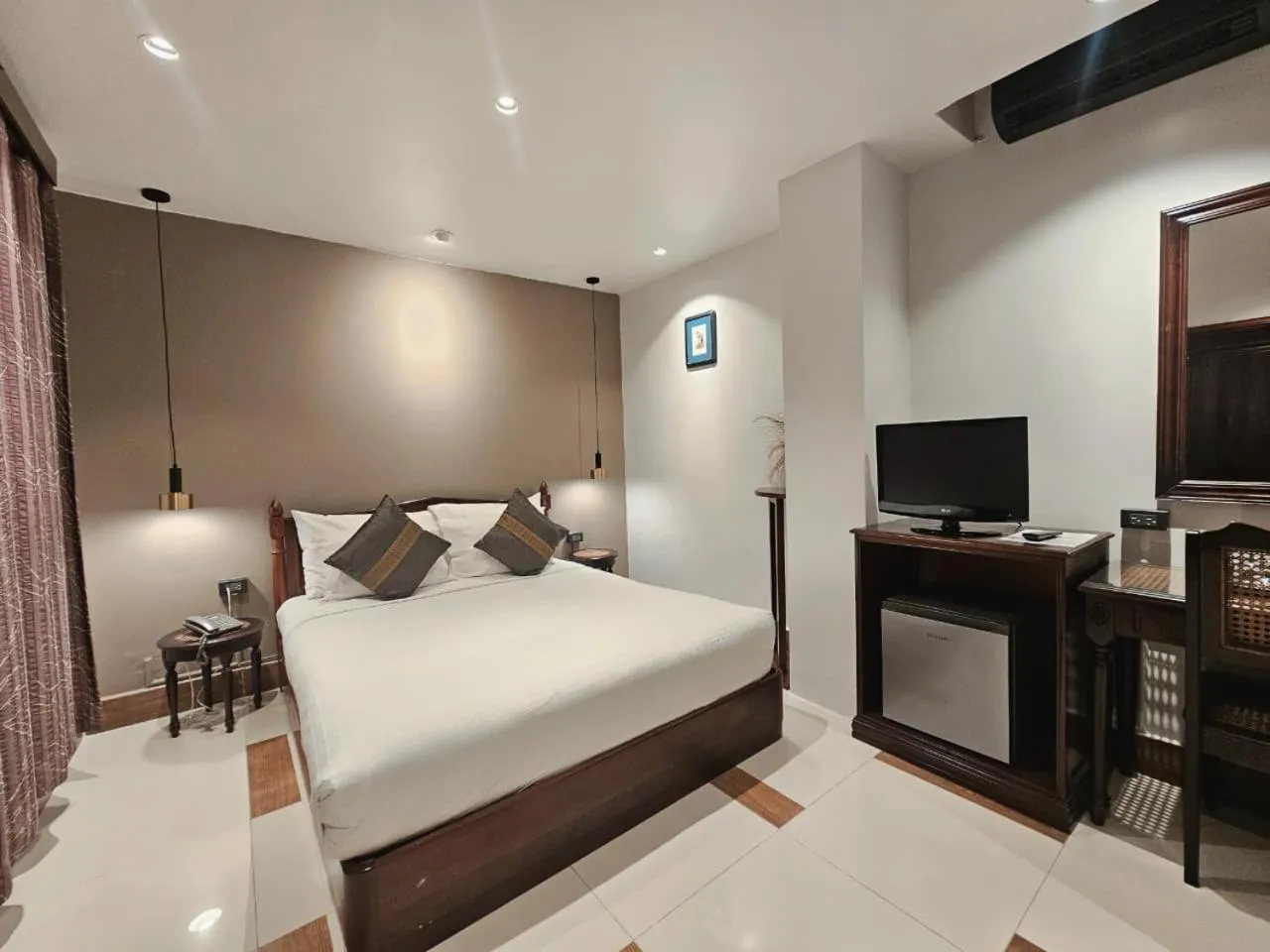 Bedroom, Bed in Family Boutique Hotel