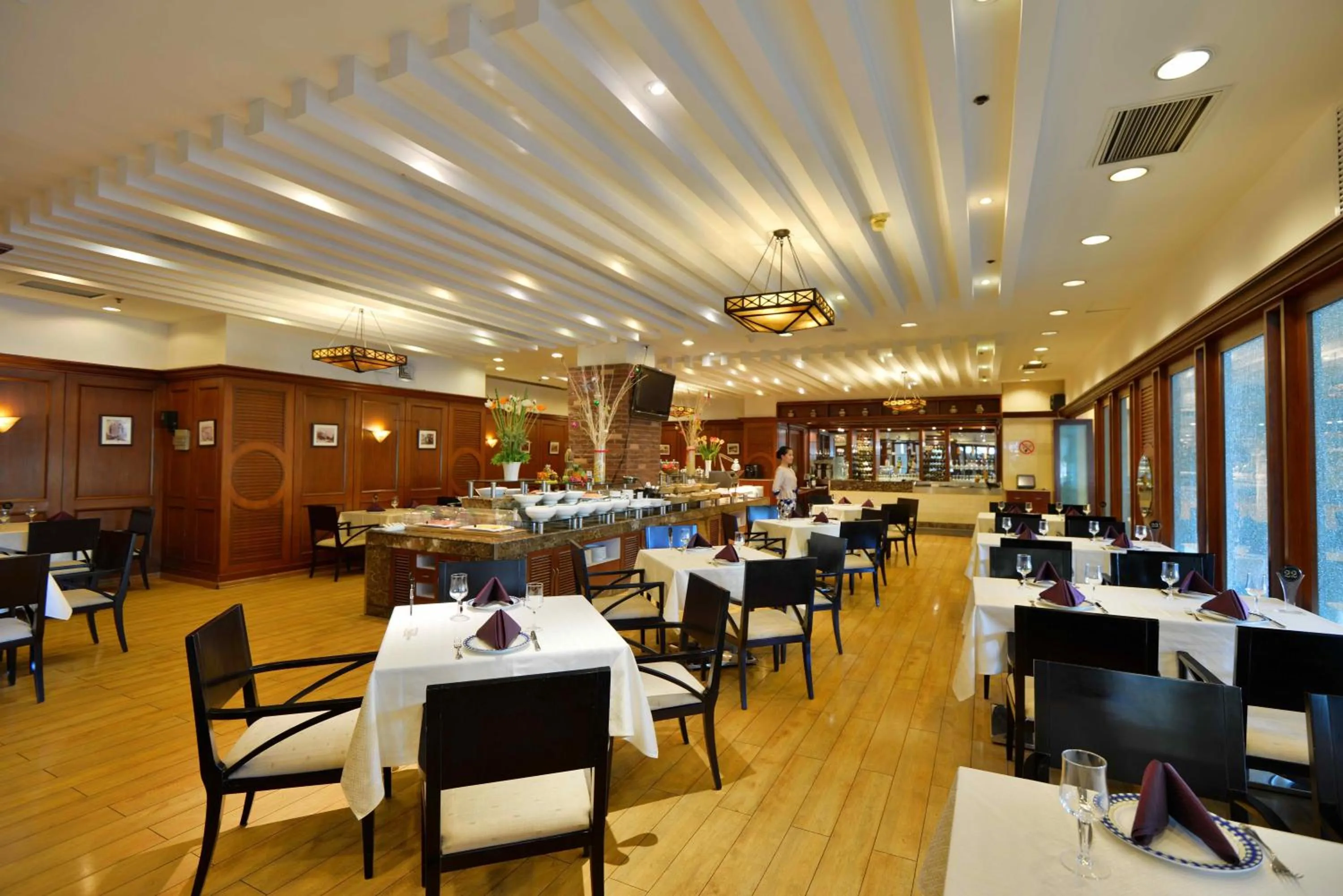 Restaurant/places to eat in Dalian East Hotel