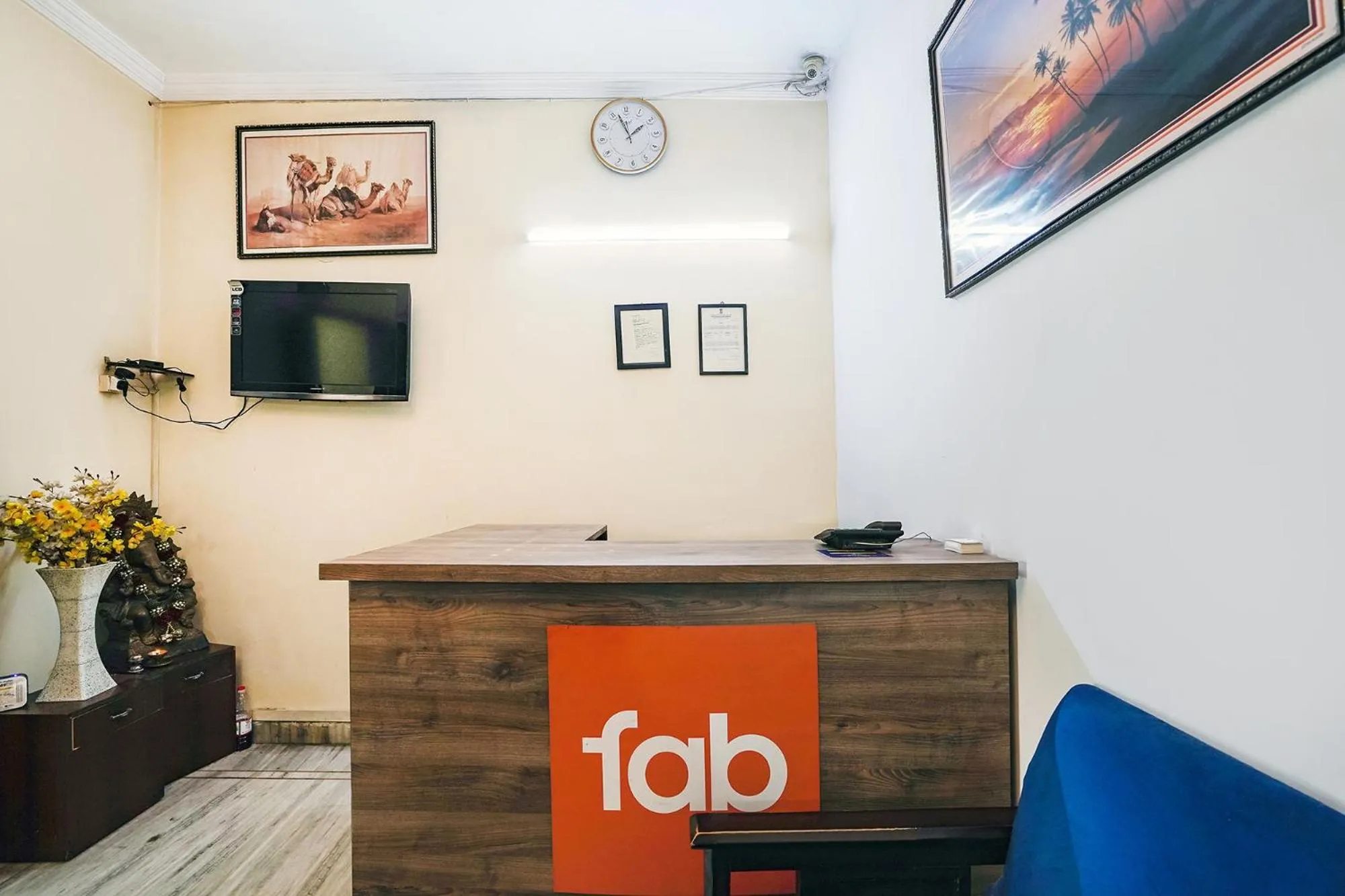 Lobby or reception in FabHotel Ivy Inn Sector 35