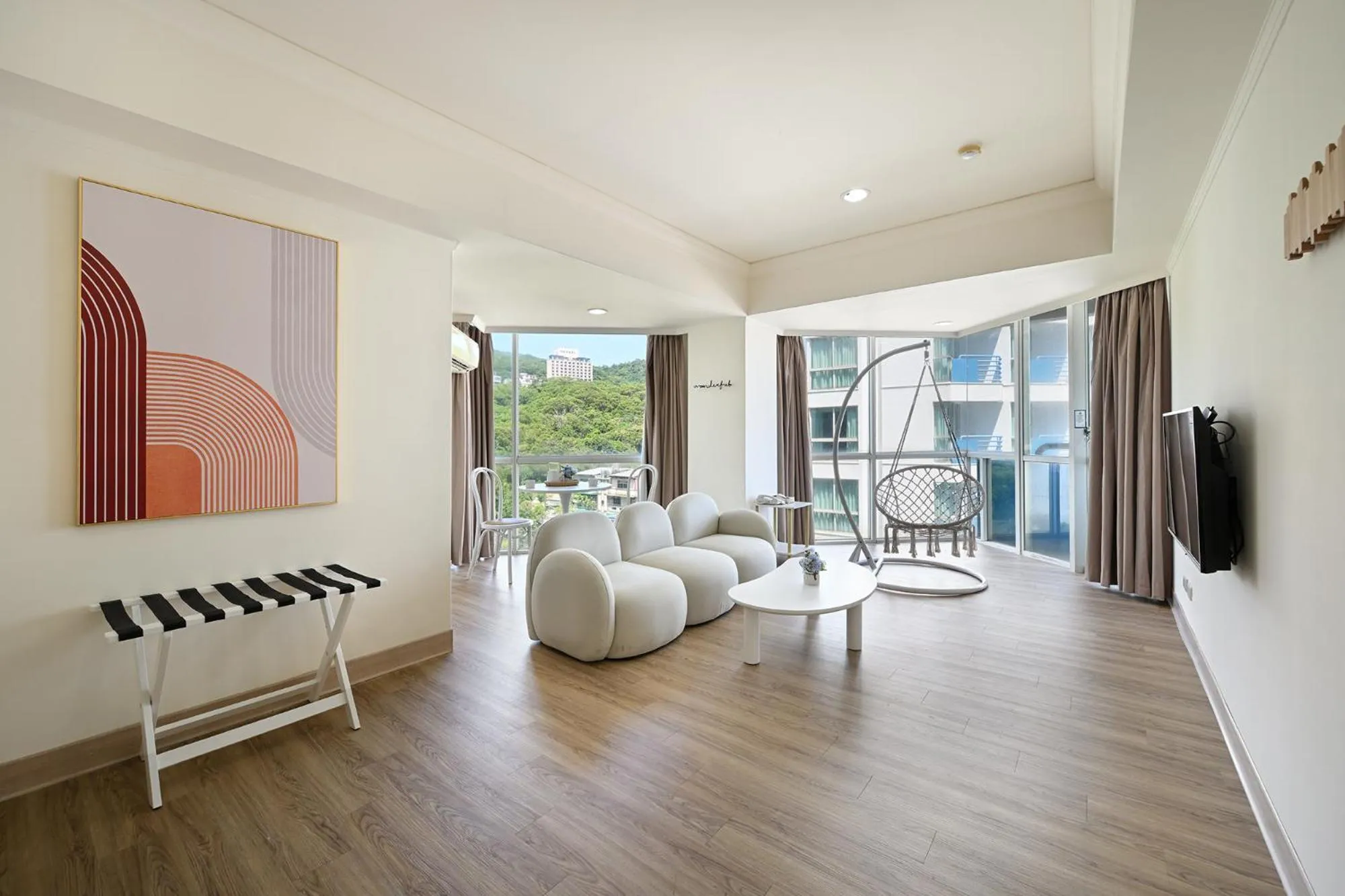 TV and multimedia in CT Green Bay Hot-Spring Hotel