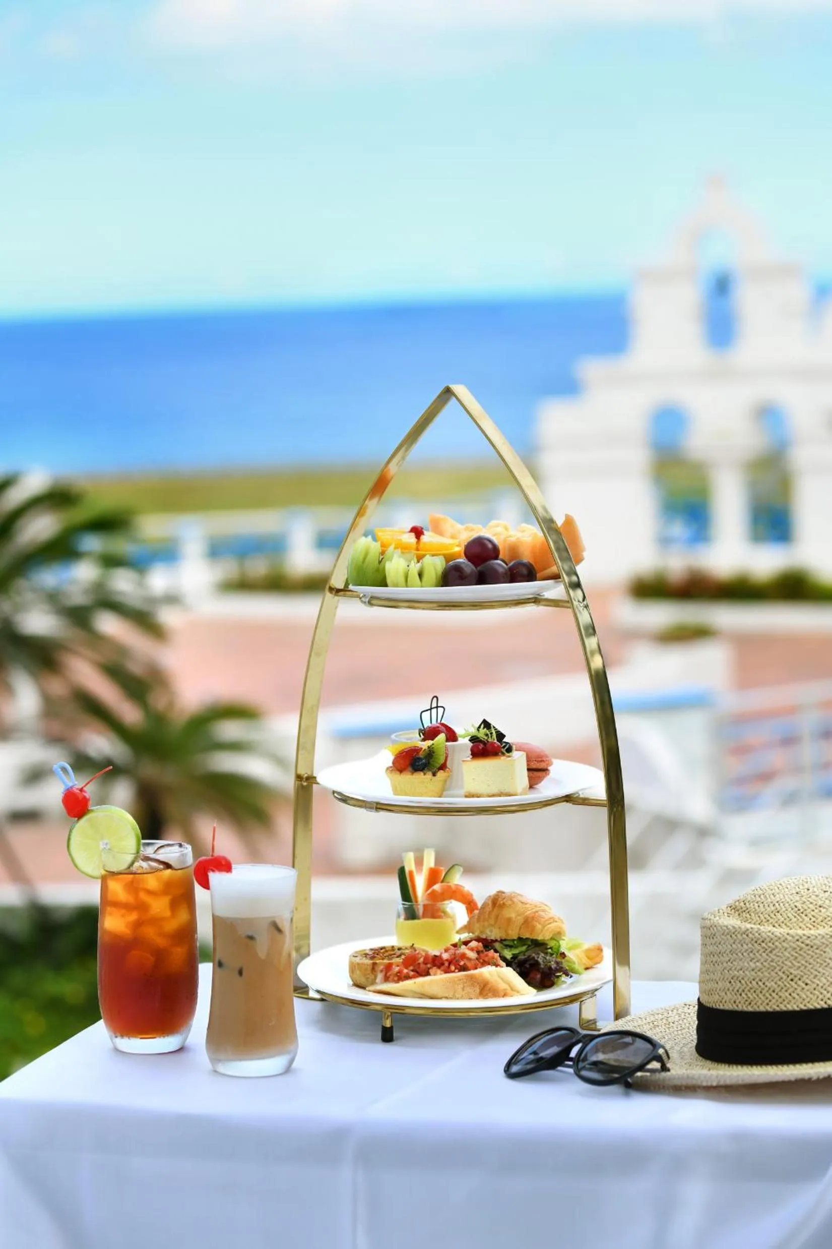 Restaurant/places to eat in CT Green Bay Hot-Spring Hotel