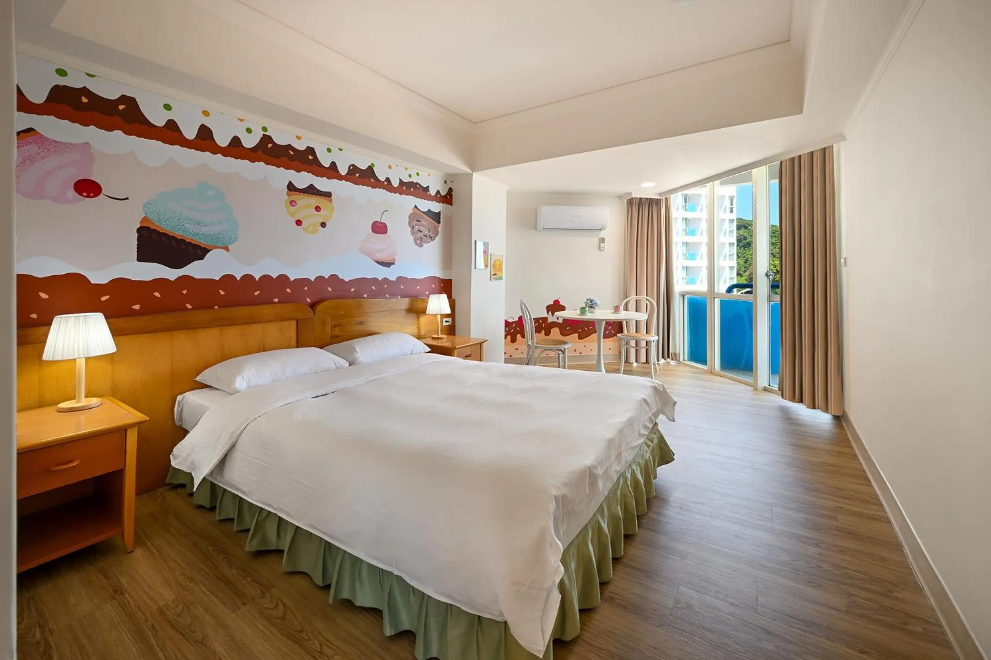 Bed in CT Green Bay Hot-Spring Hotel