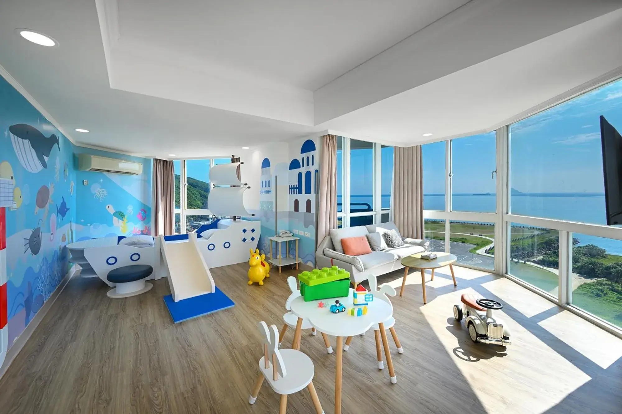 Superior Triple Room with Sea View in CT Green Bay Hot-Spring Hotel Superior Triple Room with Sea View in CT Green Bay Hot-Spring Hotel